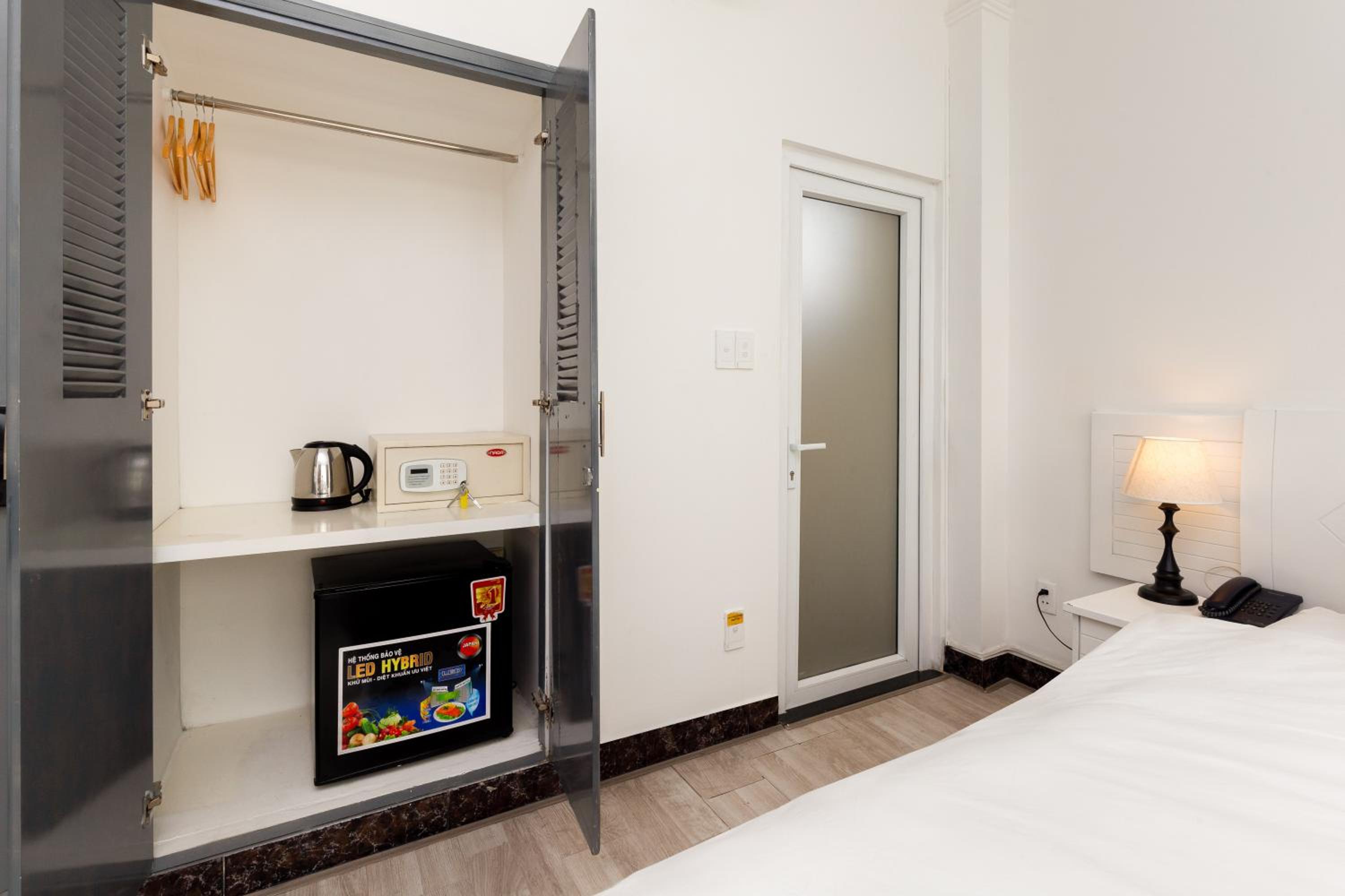OYO Liwe Hotel