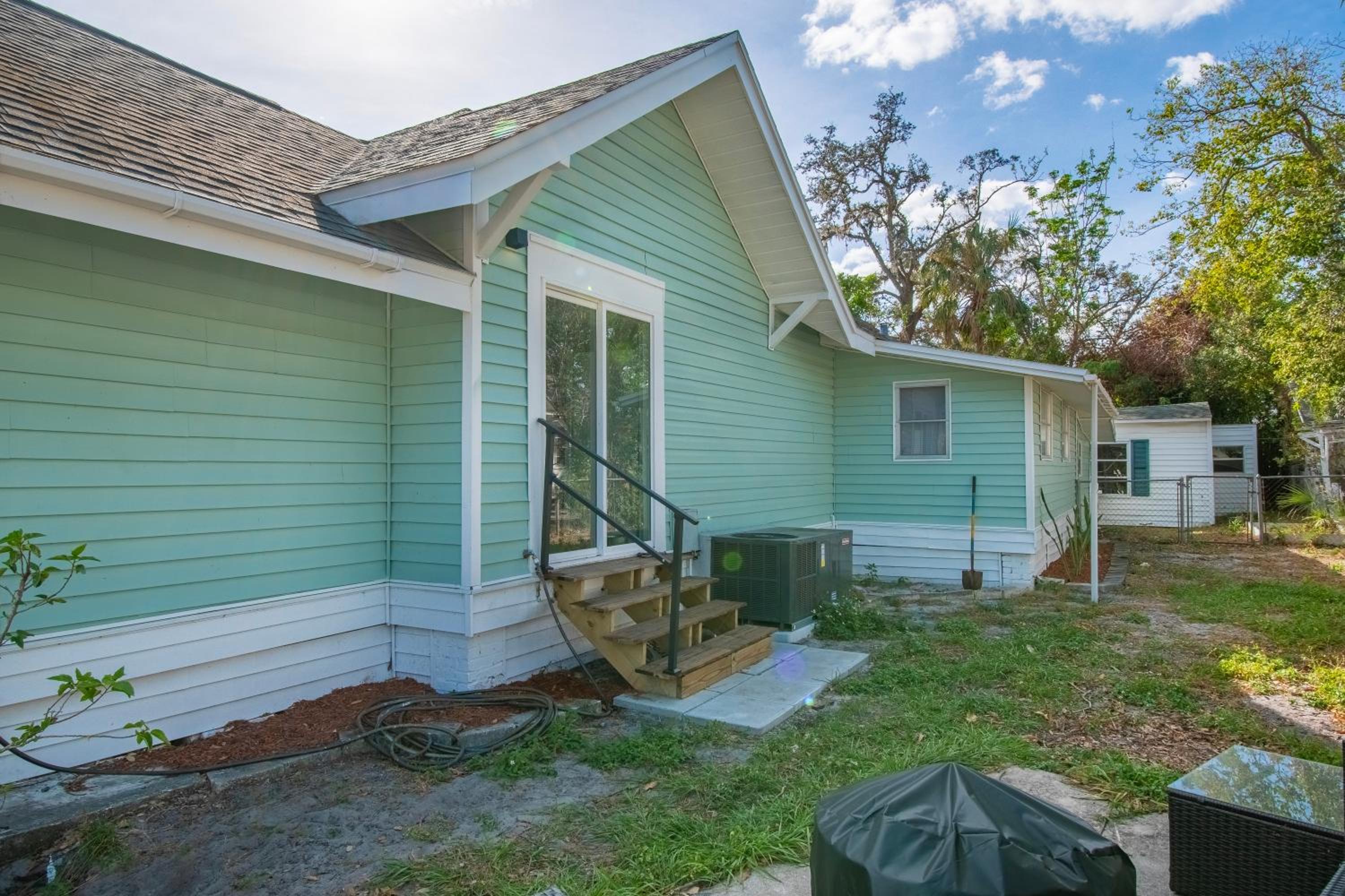 Charming 3-bedroom bungalow view 5