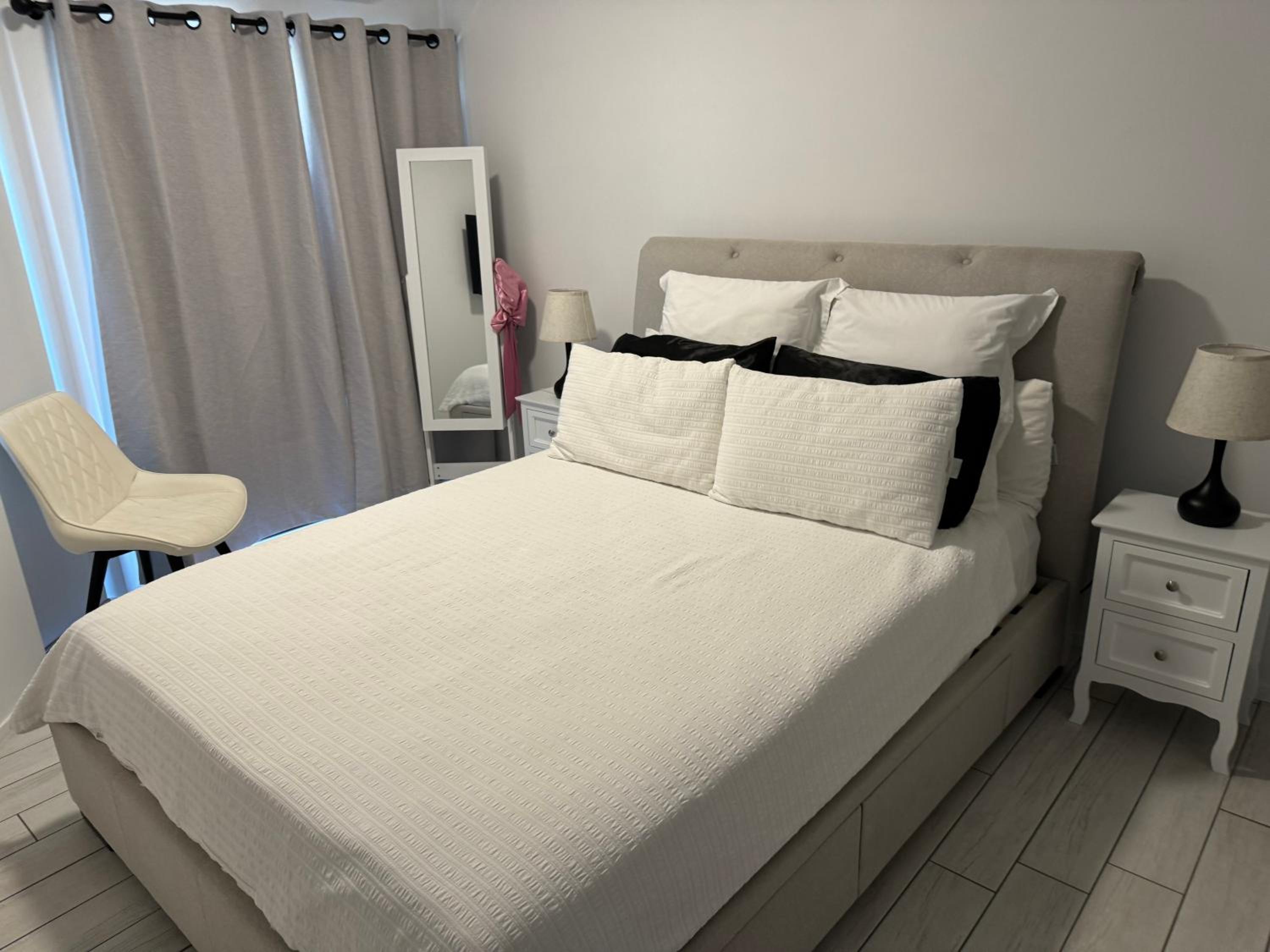 Modern Exec Apartment