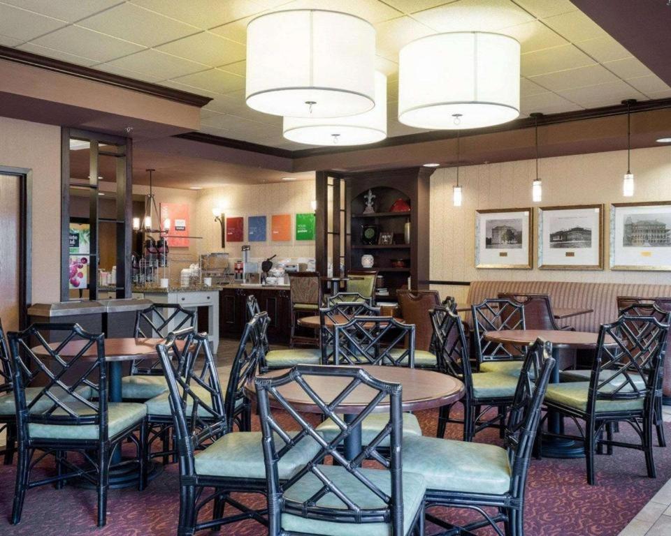 Comfort Suites