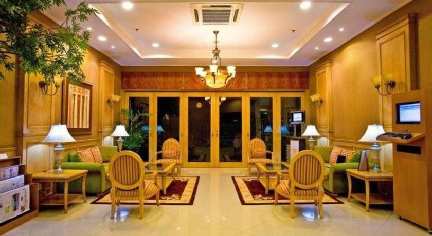 Galeri Ciumbuleuit Family & Business Hotel - Image 4