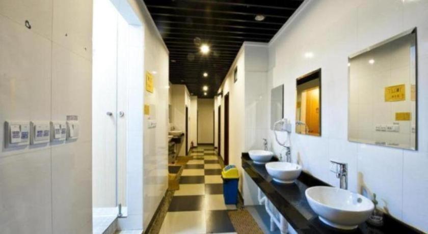 Shanghai Blue Mountain Bund Youth Hostel