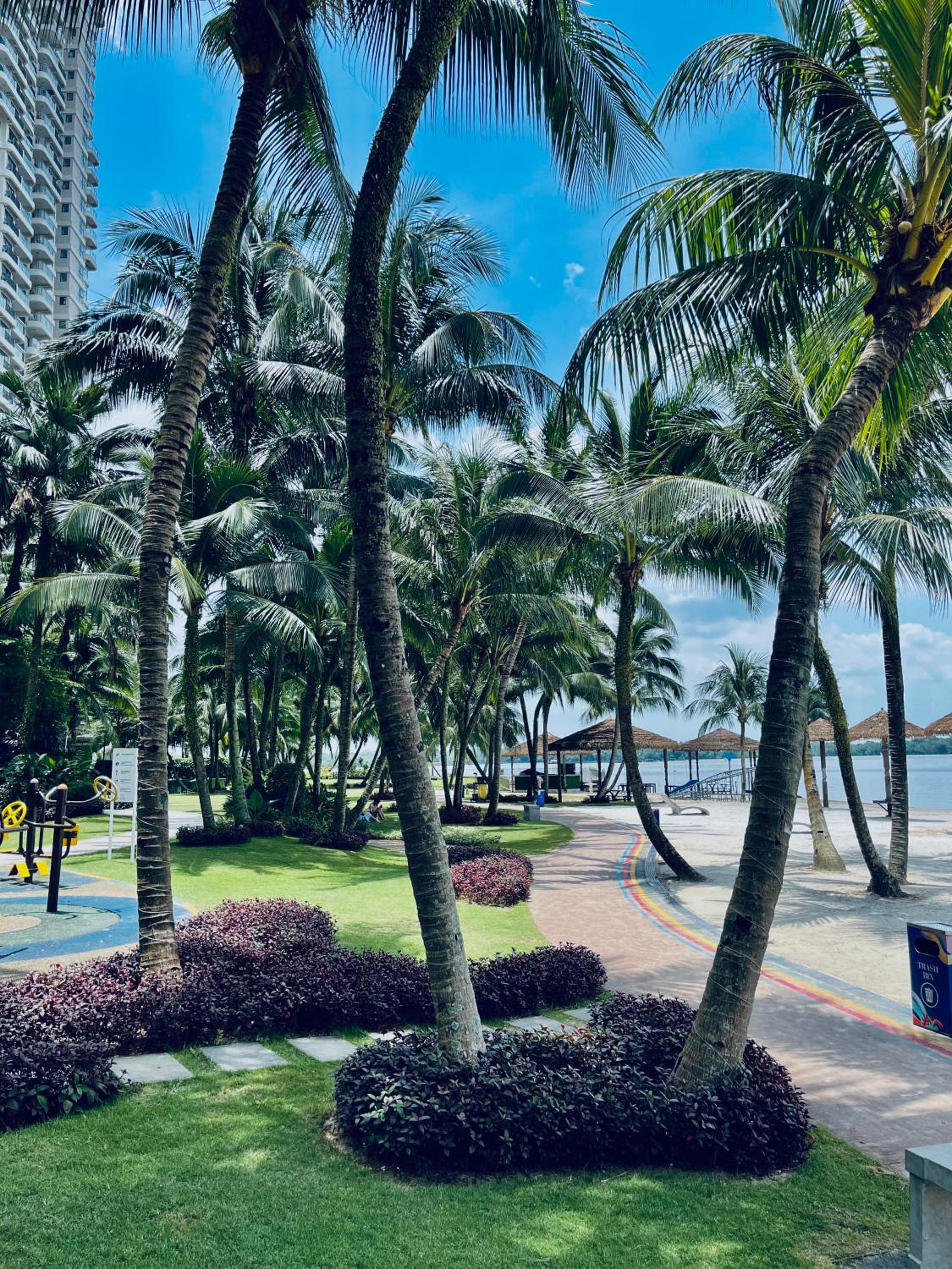 Astonishing Ocean View 4 Bedroom Huge Balcony 2 Car Park