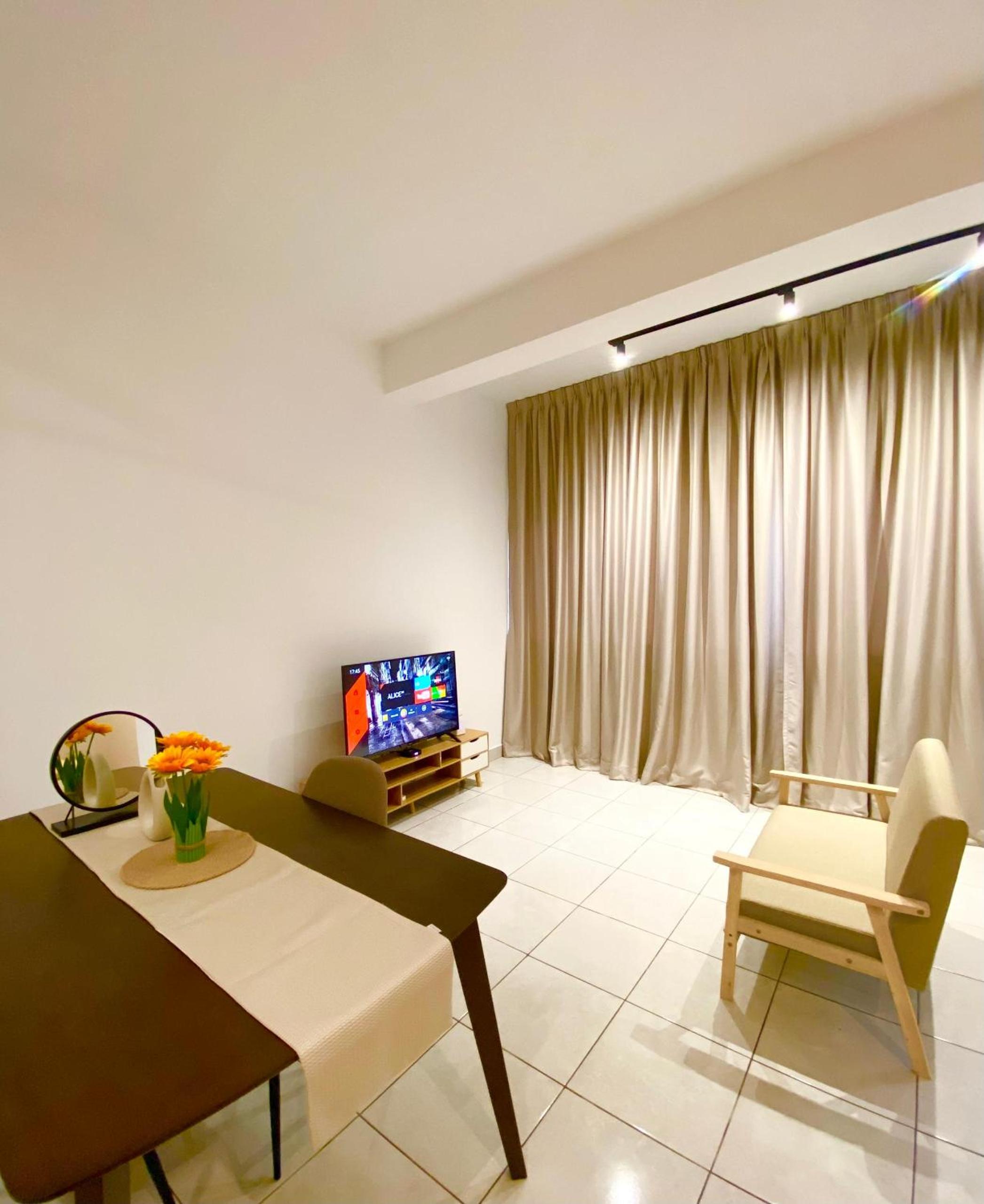 Studio with Rooftop Pool at Youth City Nilai by D'KAY HOMES, near USIM KLIA photo 5