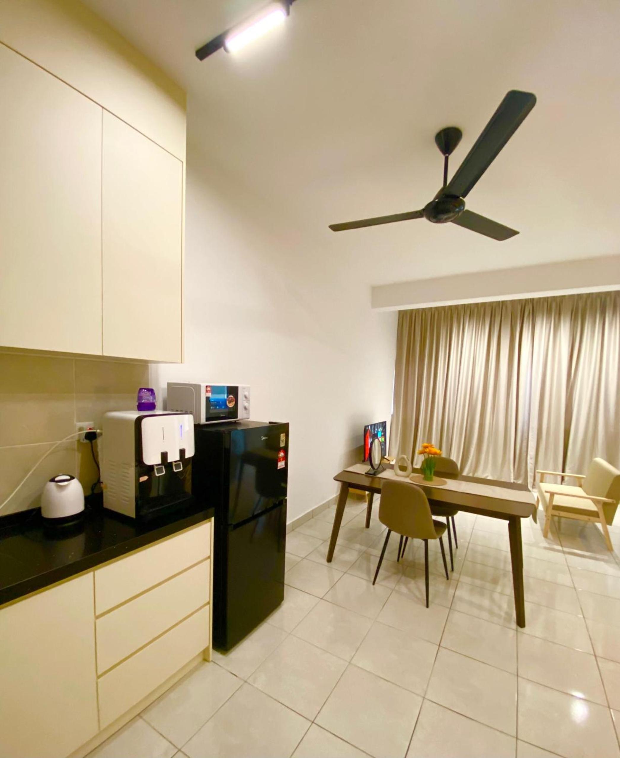 Studio with Rooftop Pool at Youth City Nilai by D'KAY HOMES, near USIM KLIA photo 6