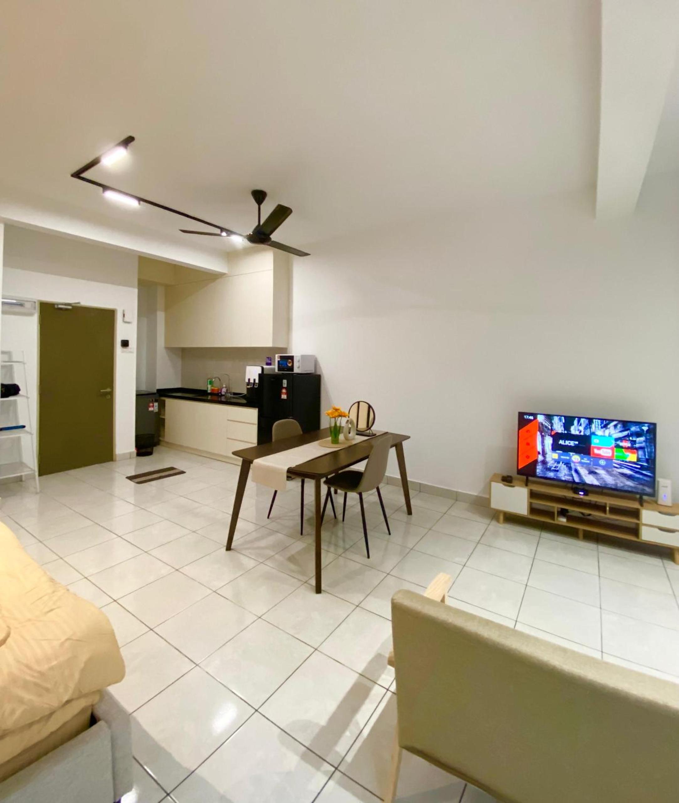 Studio with Rooftop Pool at Youth City Nilai by D'KAY HOMES, near USIM KLIA photo 7
