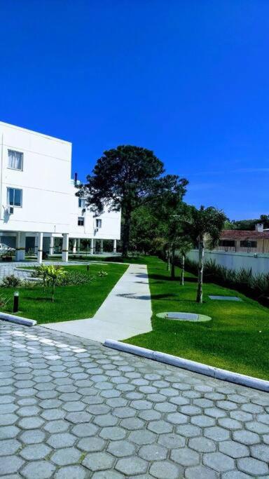 Apartamento 2 quartos na Praia em Florianópolis