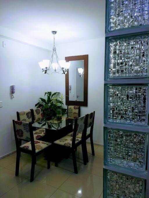 Apartamento 2 quartos na Praia em Florianópolis