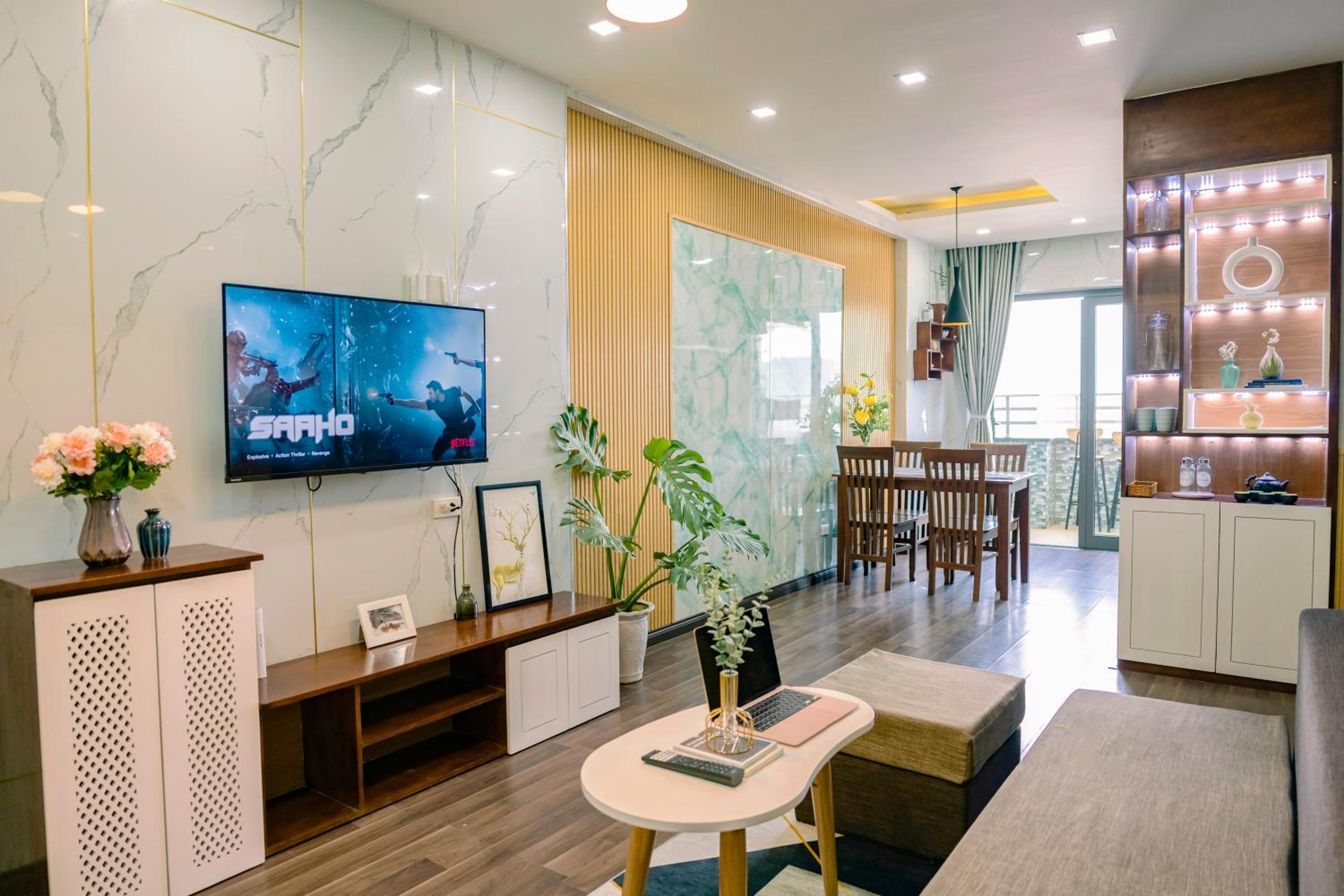 Sóng Homestay - 2BR apartment by Mỹ Khê Beach
