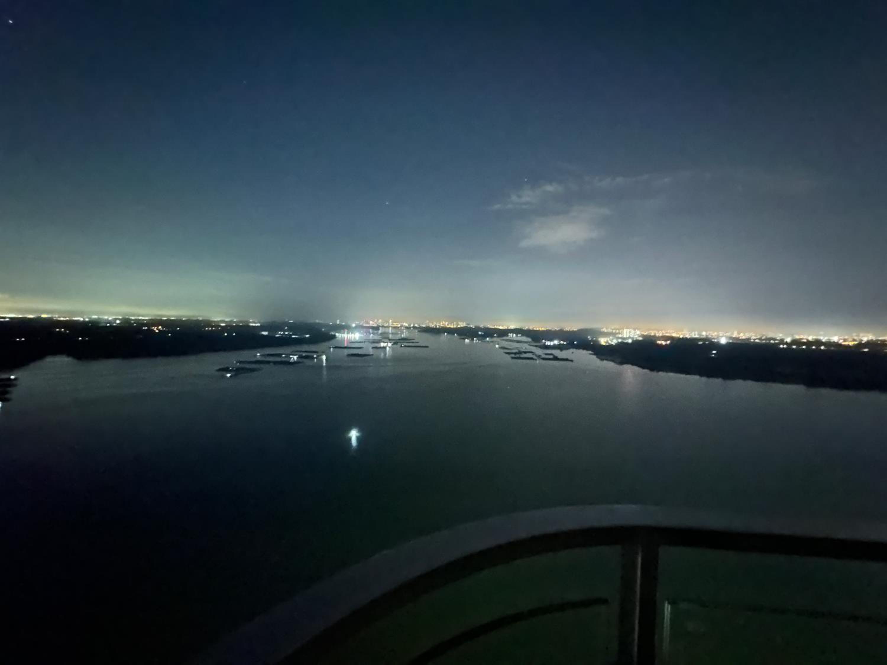 Astonishing Ocean View 4 Bedroom Huge Balcony 2 Car Park