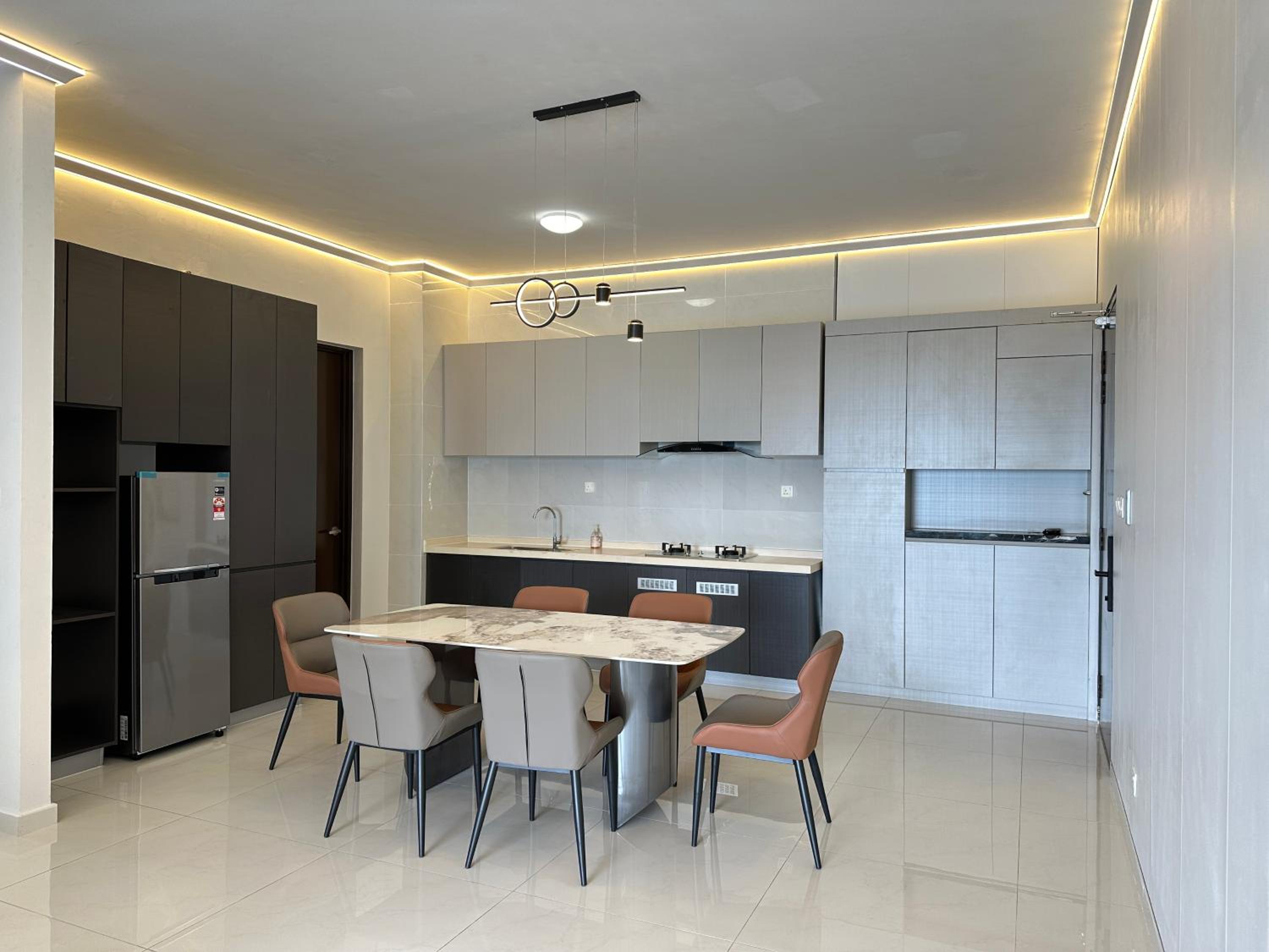 Astonishing Ocean View 4 Bedroom Huge Balcony 2 Car Park