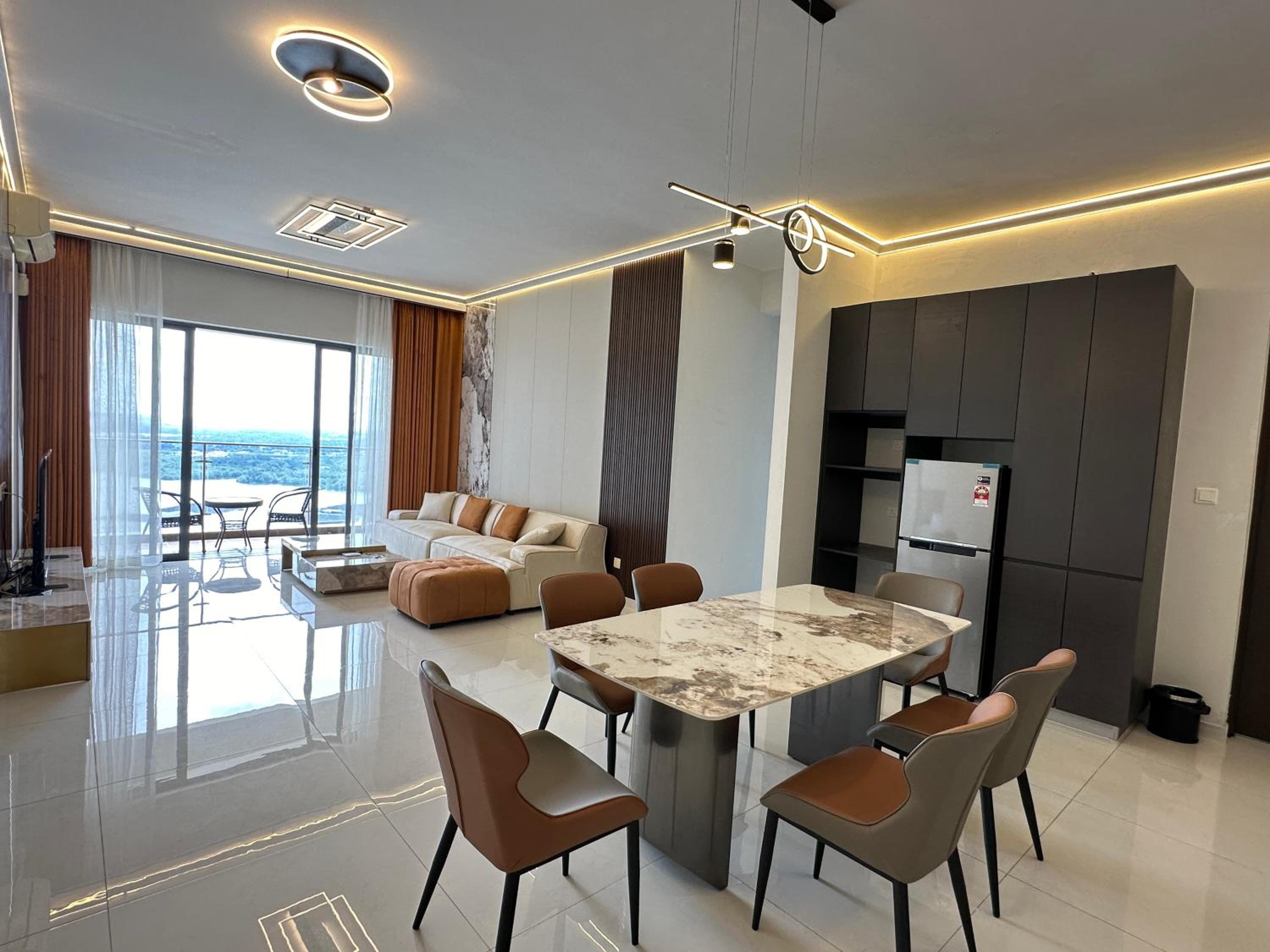 Astonishing Ocean View 4 Bedroom Huge Balcony 2 Car Park