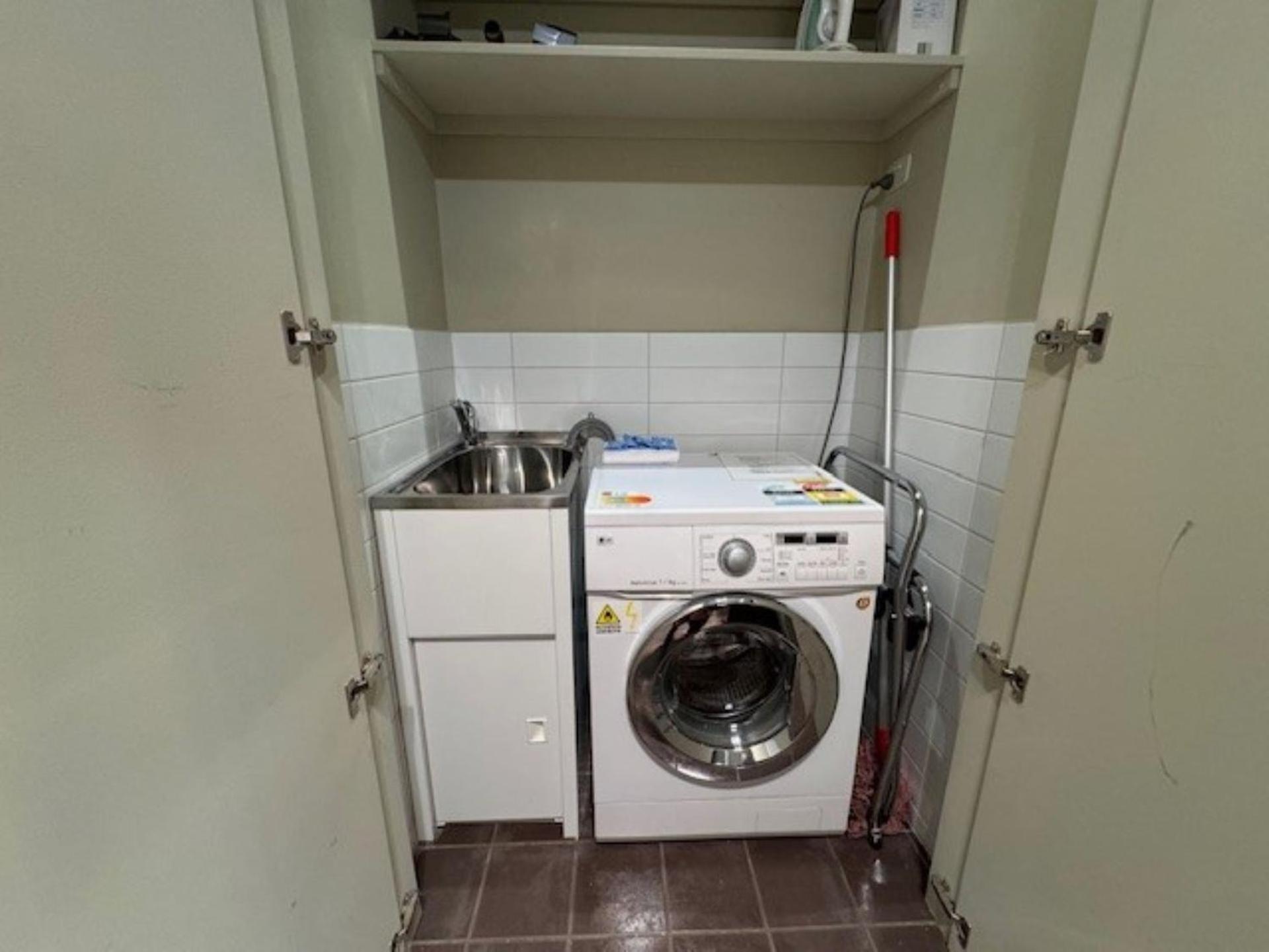 Unit 6 Centenary Park Townhouse