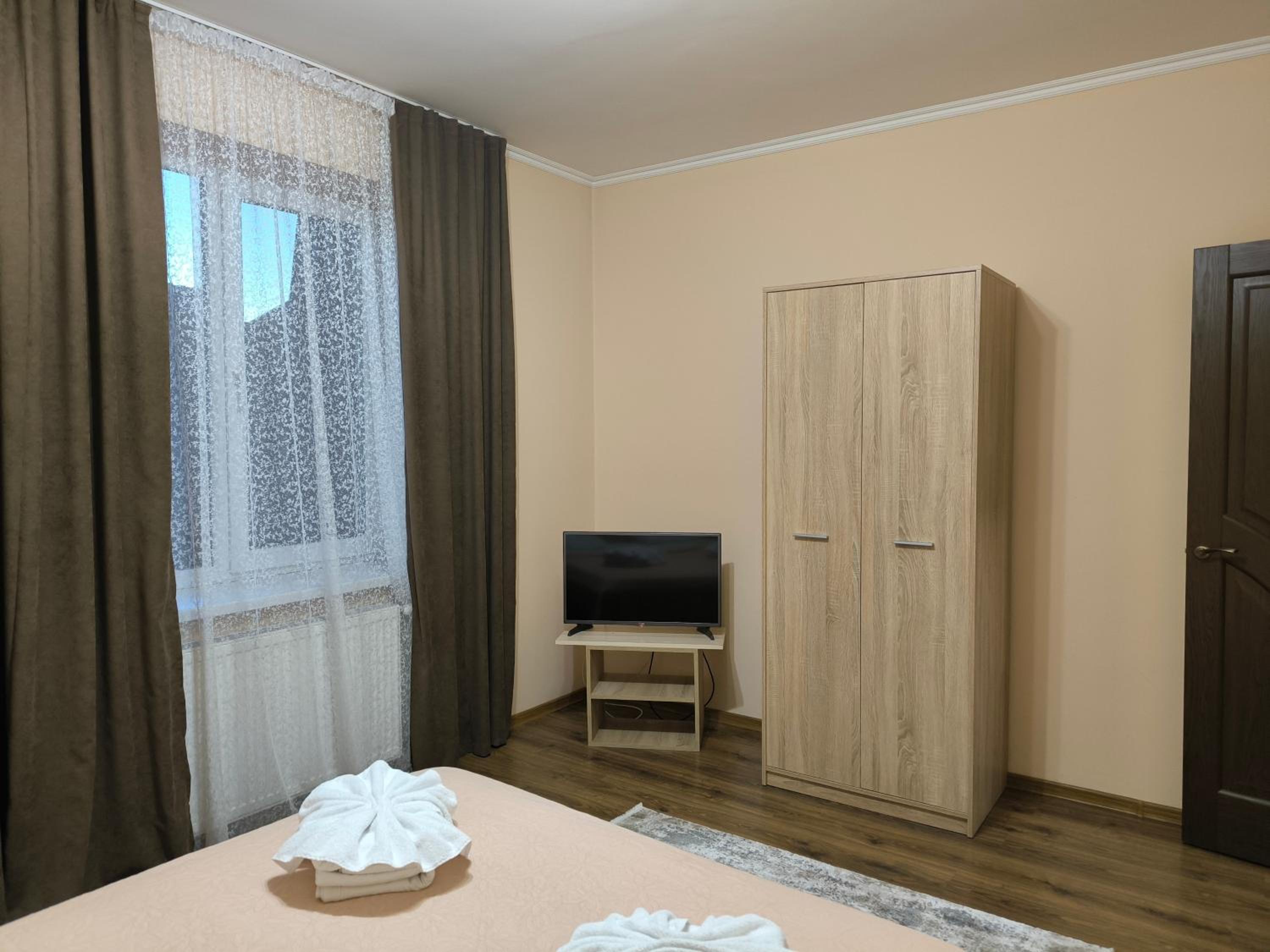 Apartments Domovik Parkaniya, 2A view 4