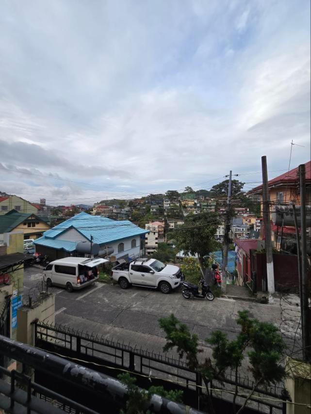 Alexa's Home 3BR house with free parking view 2