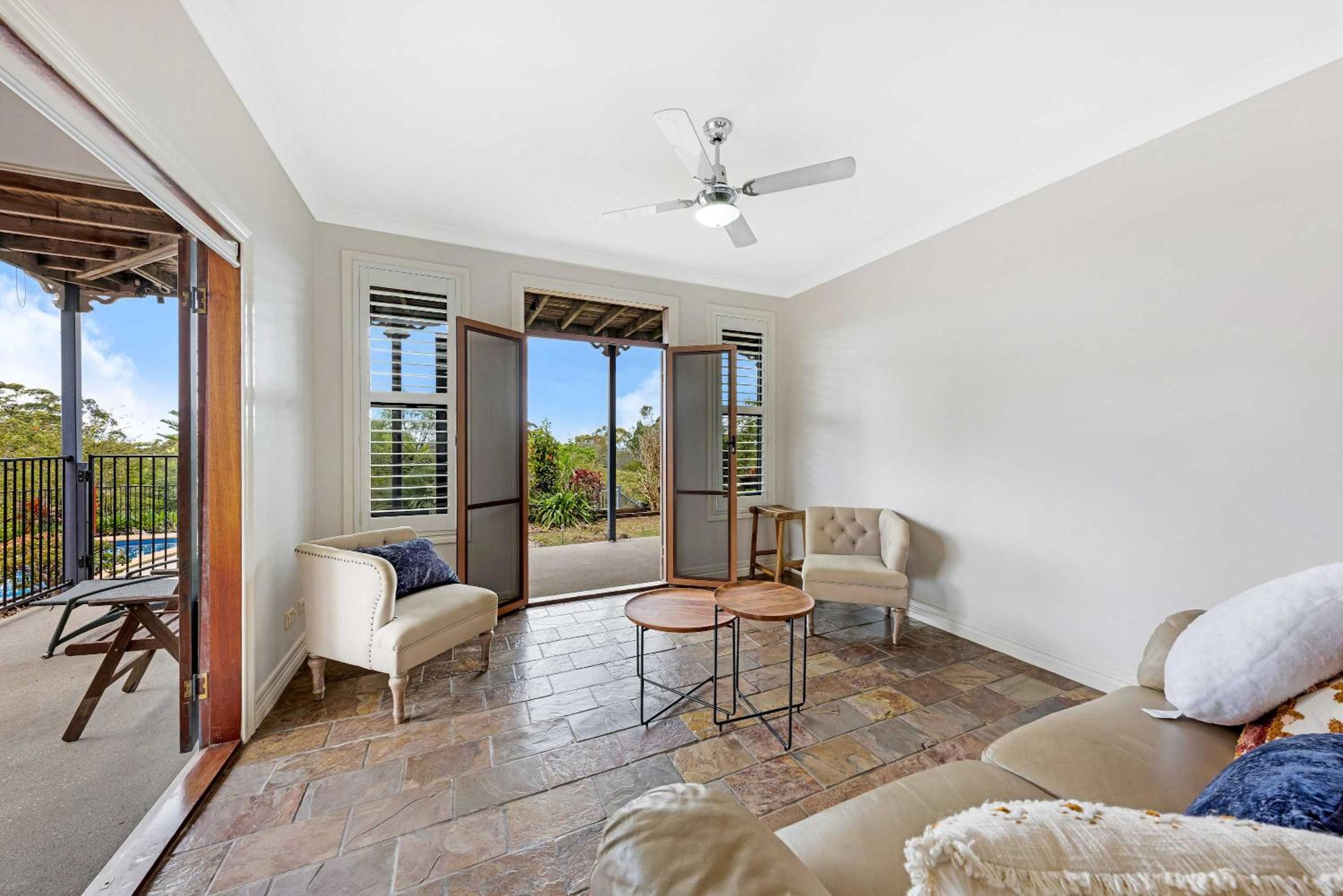 50kms of stunning ocean & hinterland views with pool