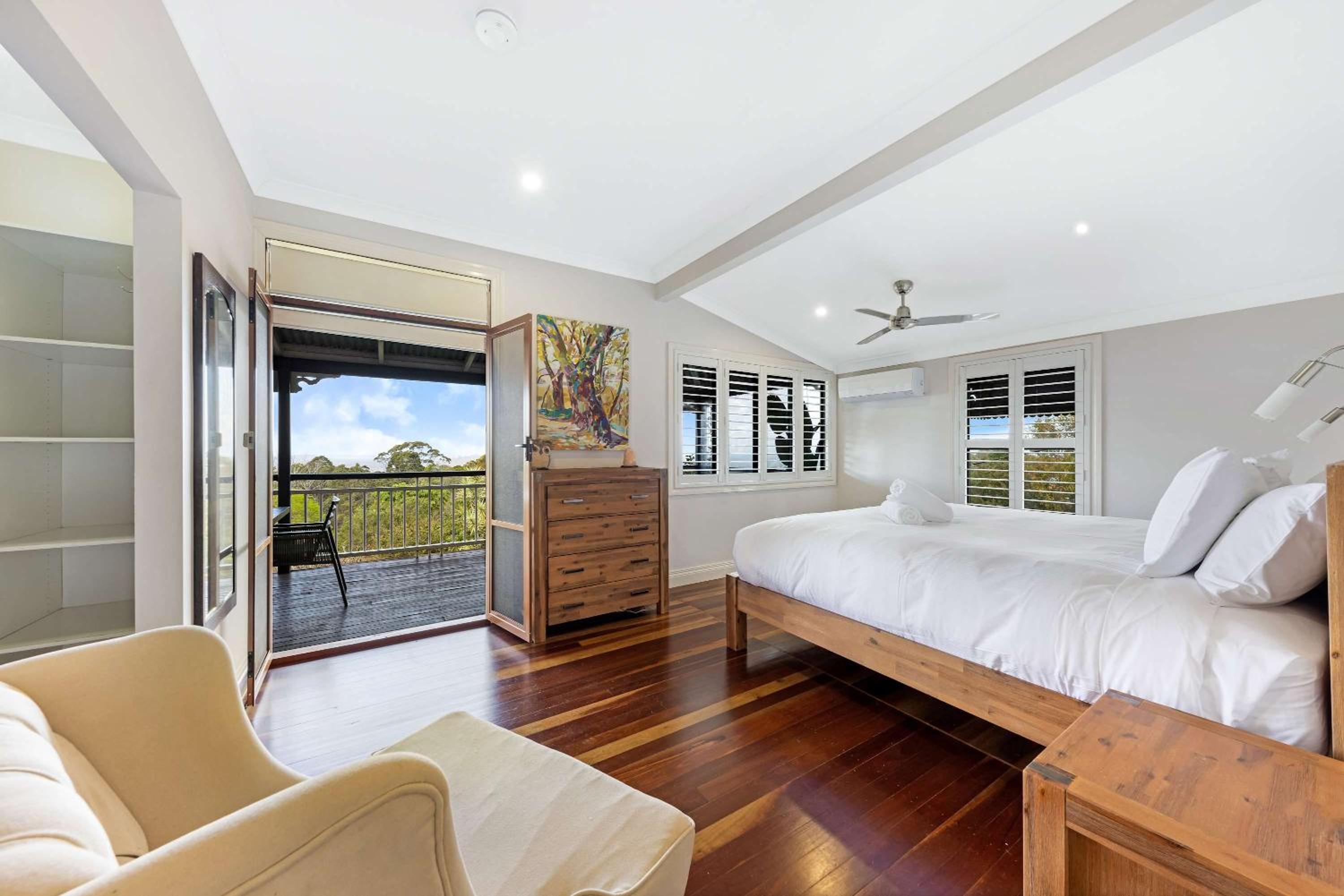 50kms of stunning ocean & hinterland views with pool