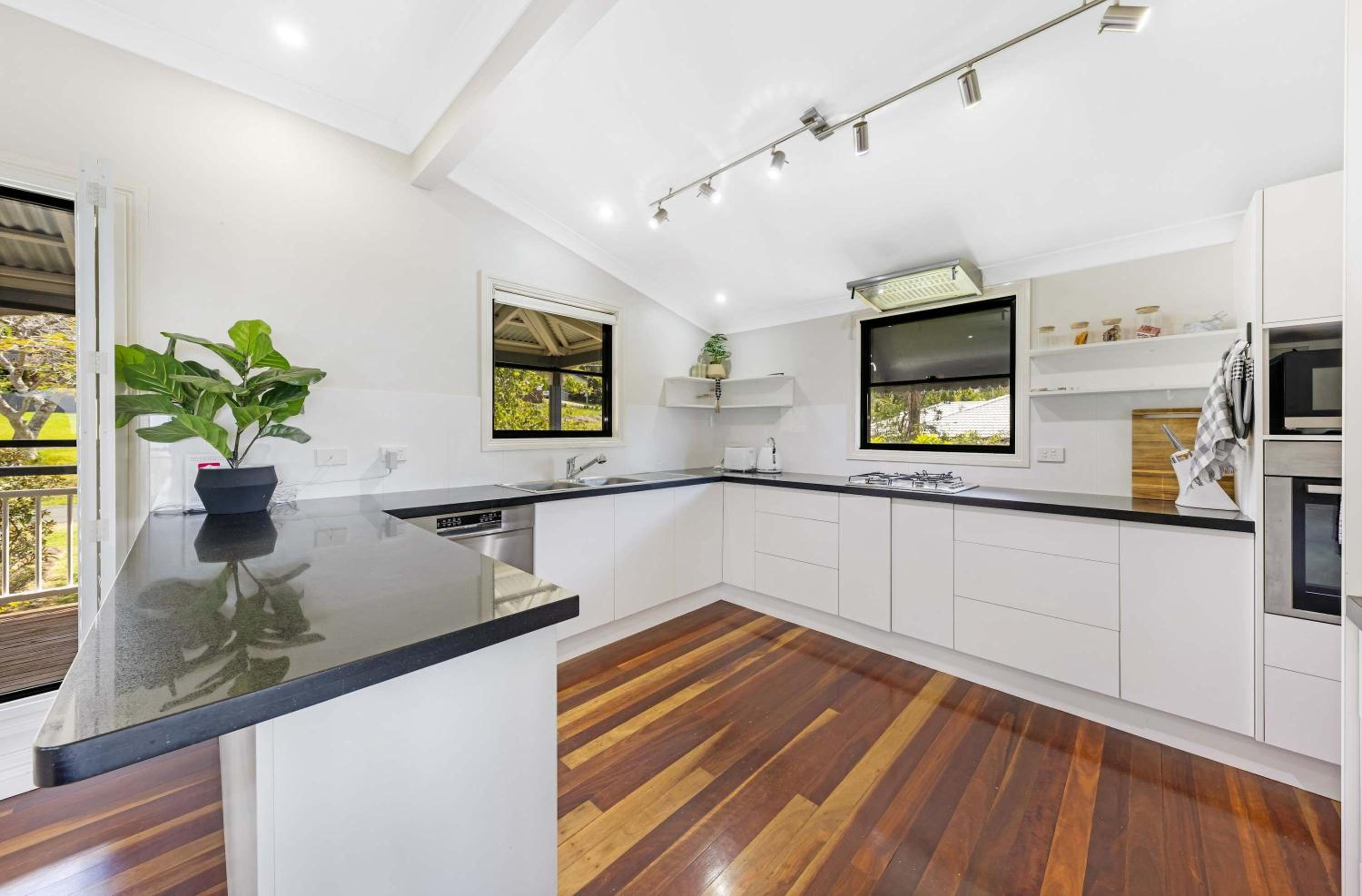 50kms of stunning ocean & hinterland views with pool