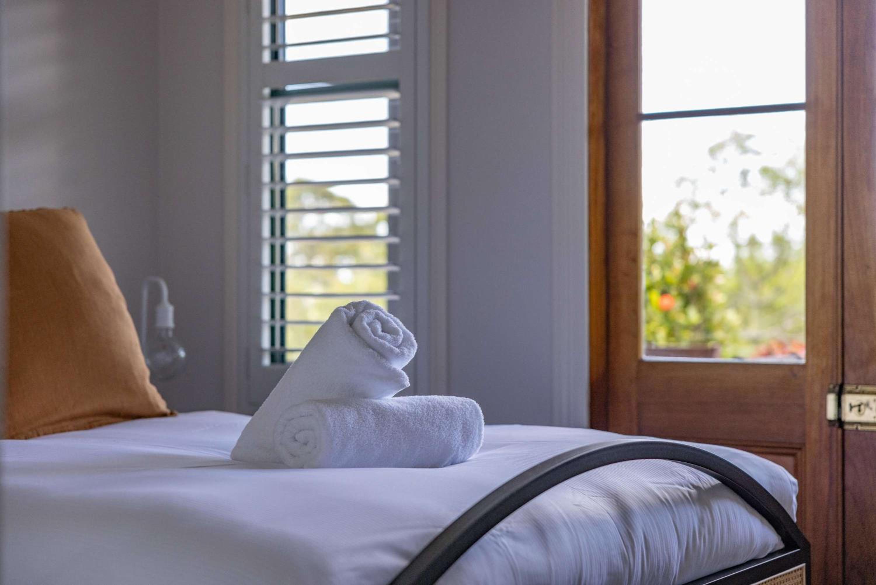 50kms of stunning ocean & hinterland views with pool
