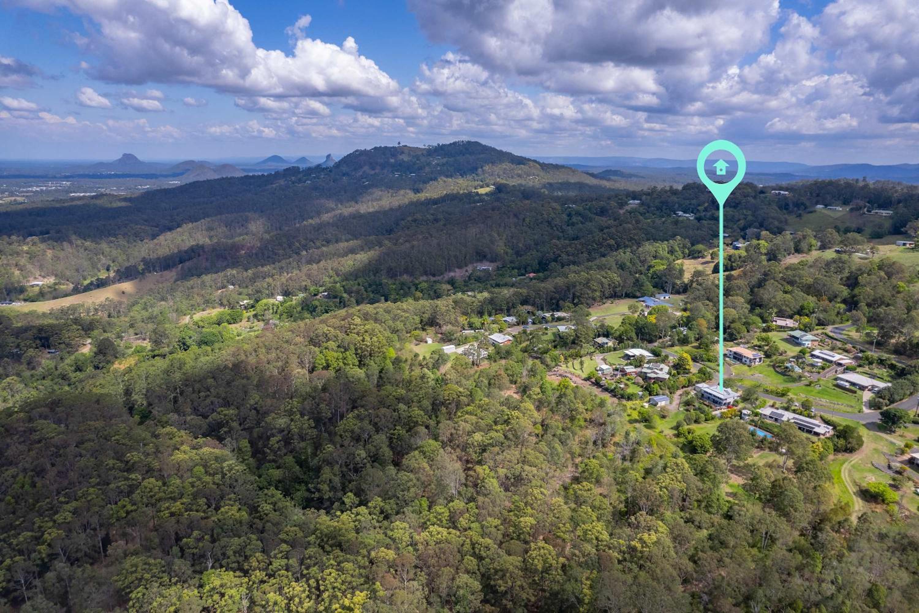 50kms of stunning ocean & hinterland views with pool