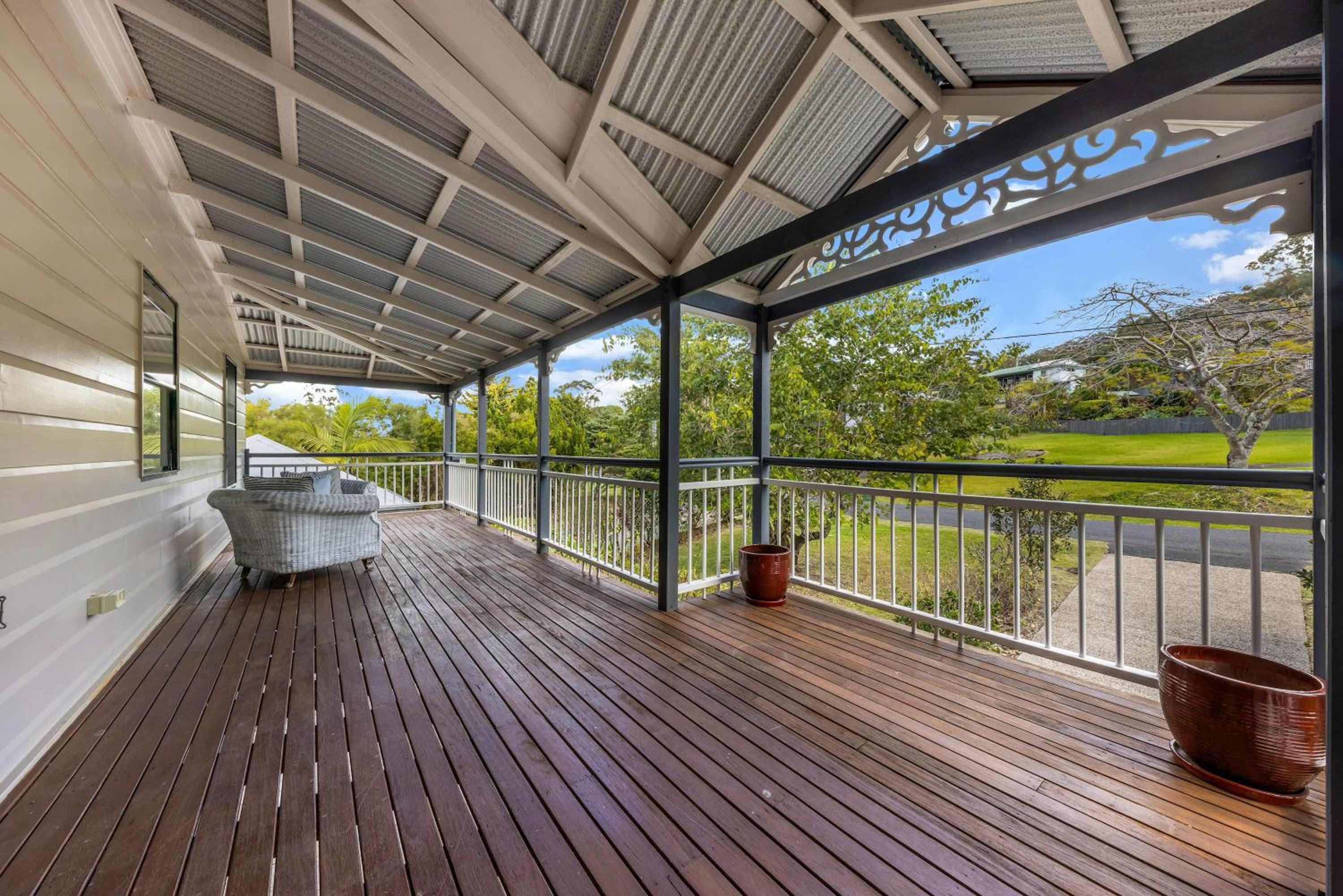 50kms of stunning ocean & hinterland views with pool