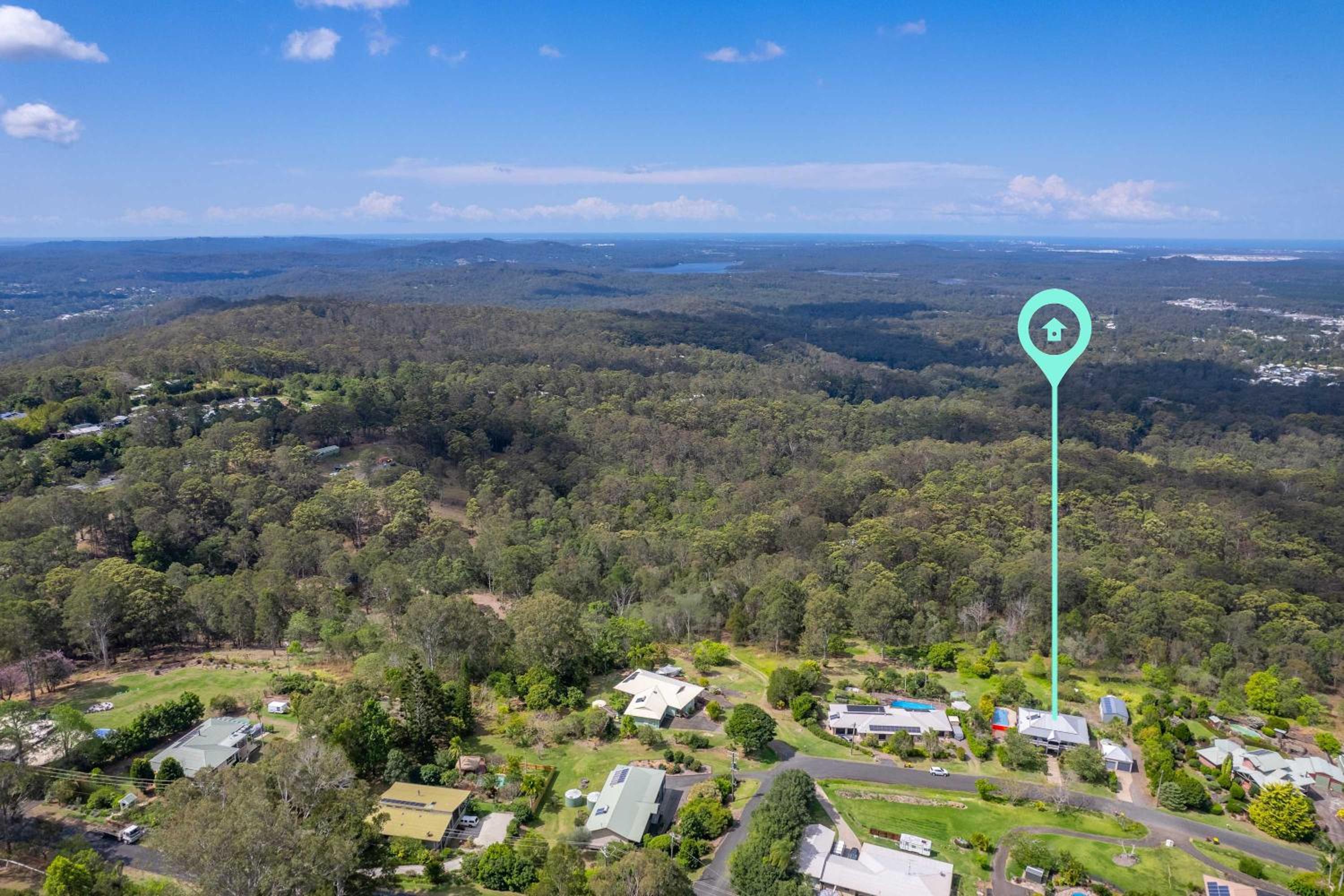 50kms of stunning ocean & hinterland views with pool