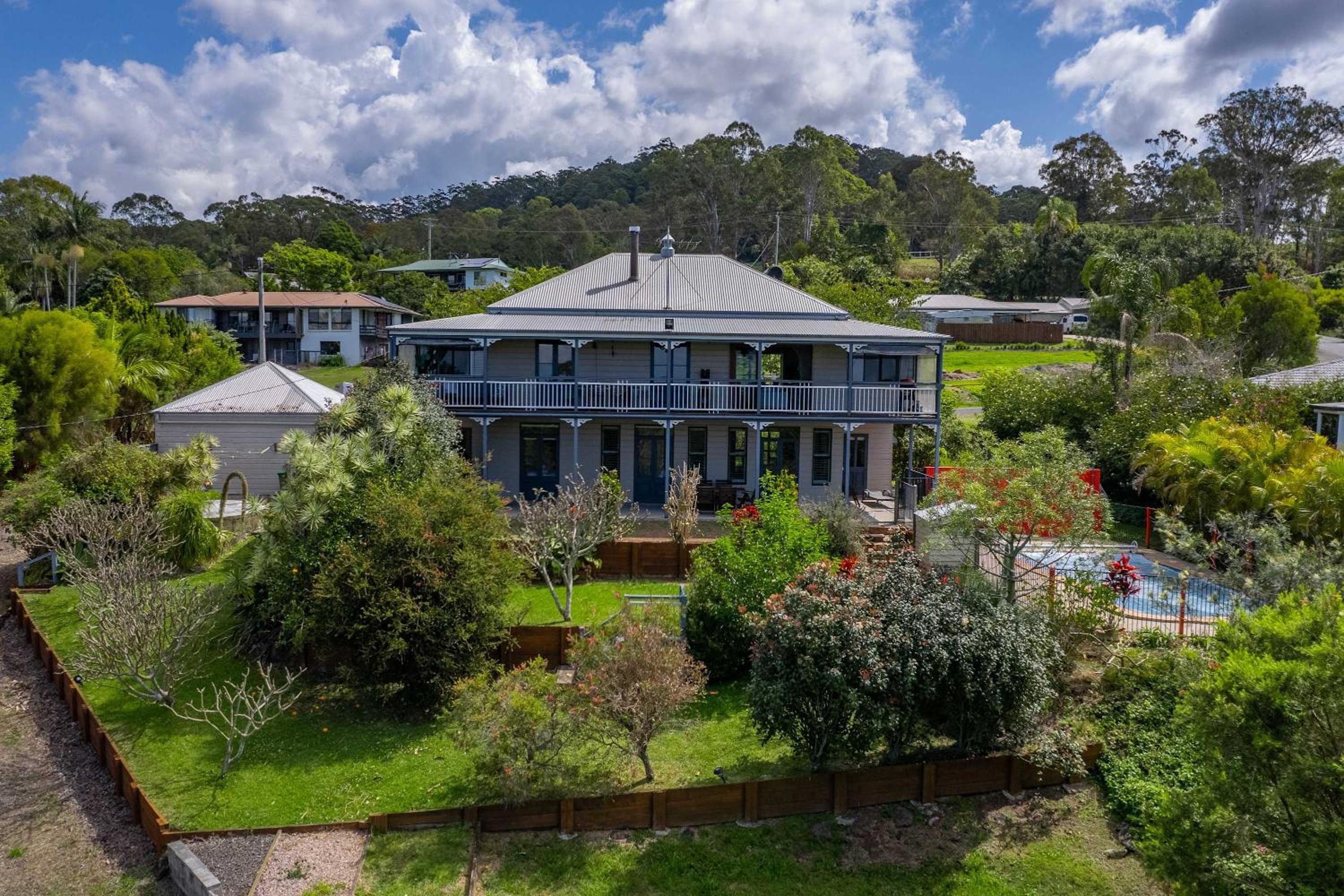 50kms of stunning ocean & hinterland views with pool