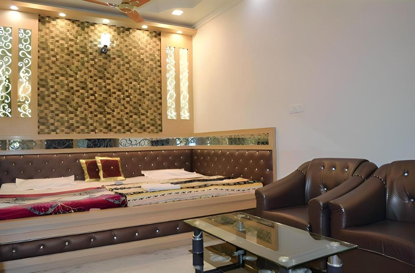 Taj Square A luxurious homestay