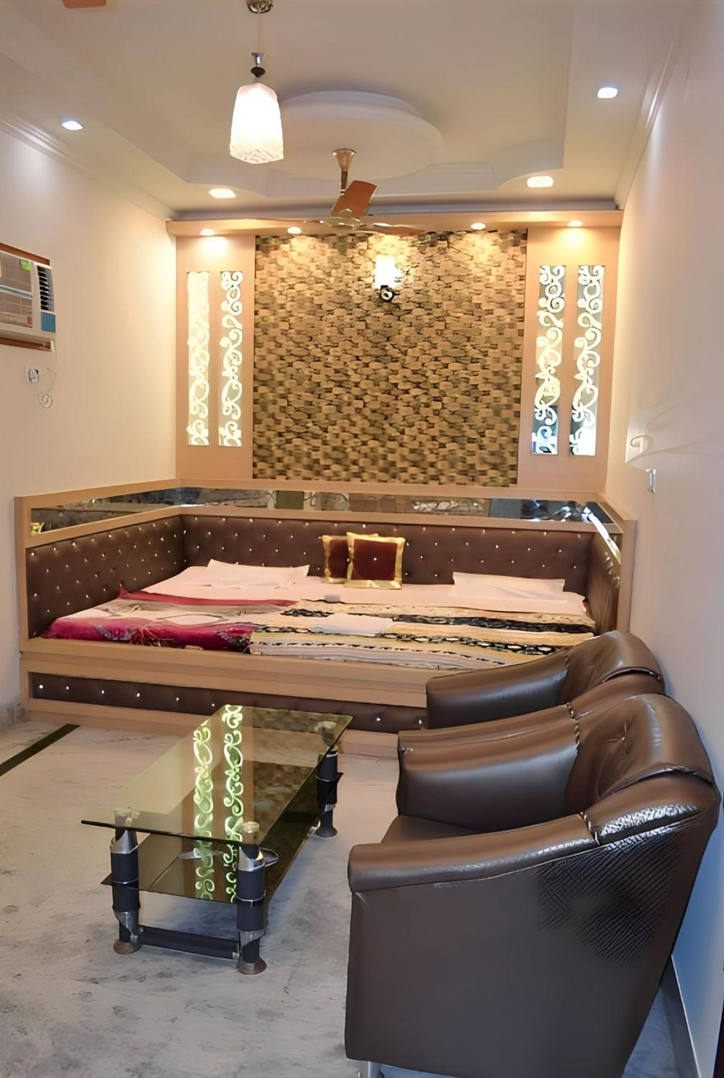 Taj Square A luxurious homestay