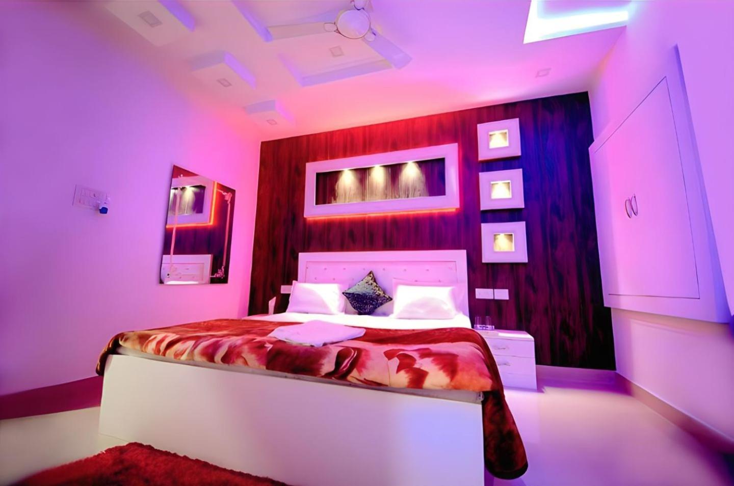 Taj Square A luxurious homestay