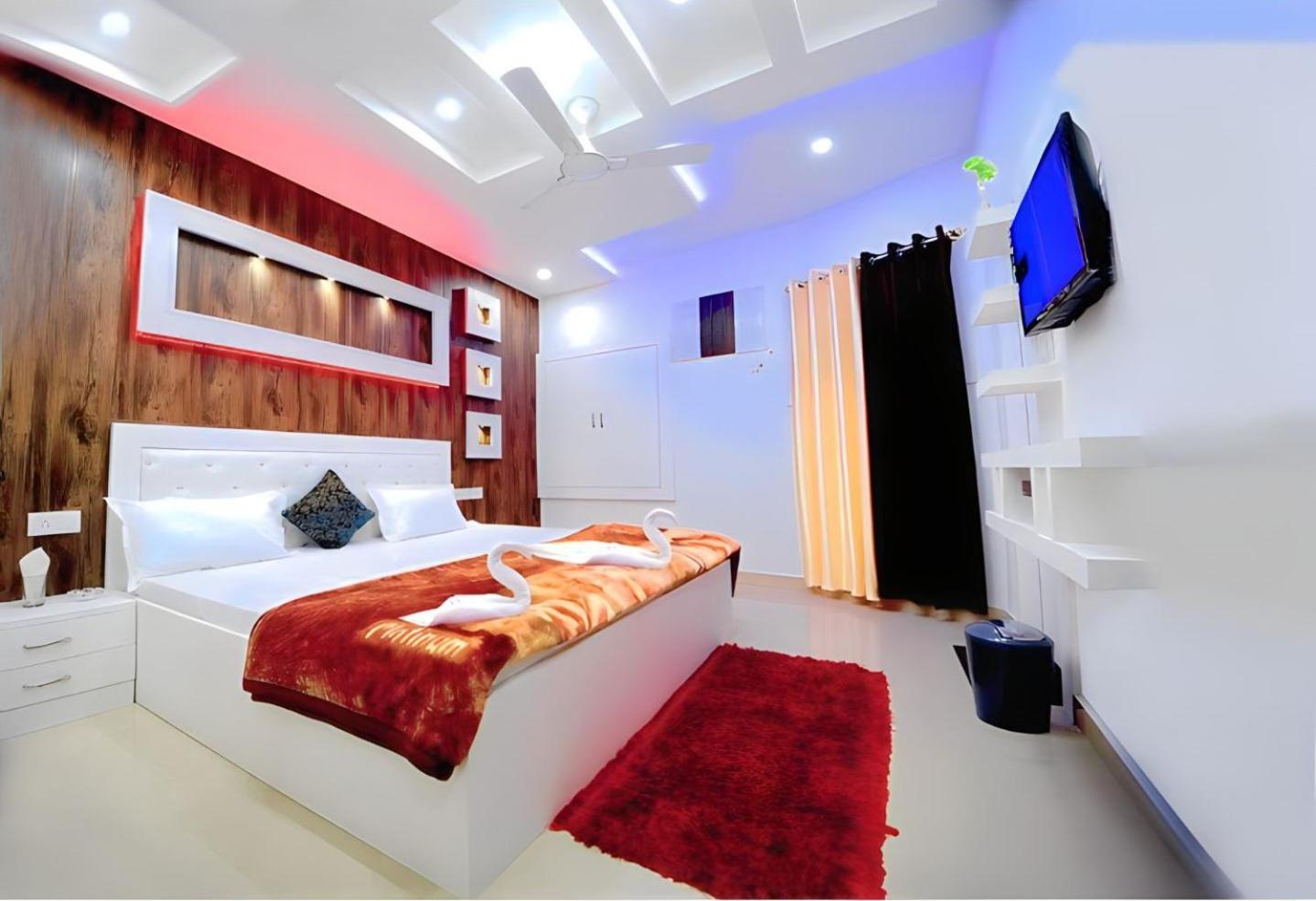 Taj Square A luxurious homestay