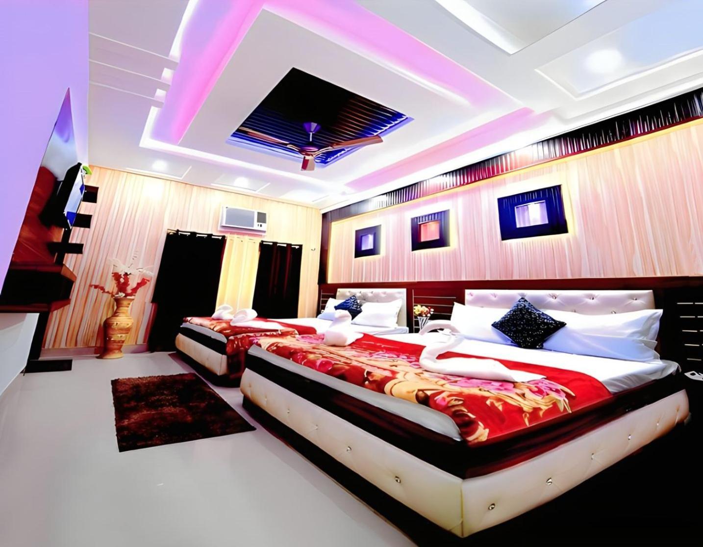 Taj Square A luxurious homestay