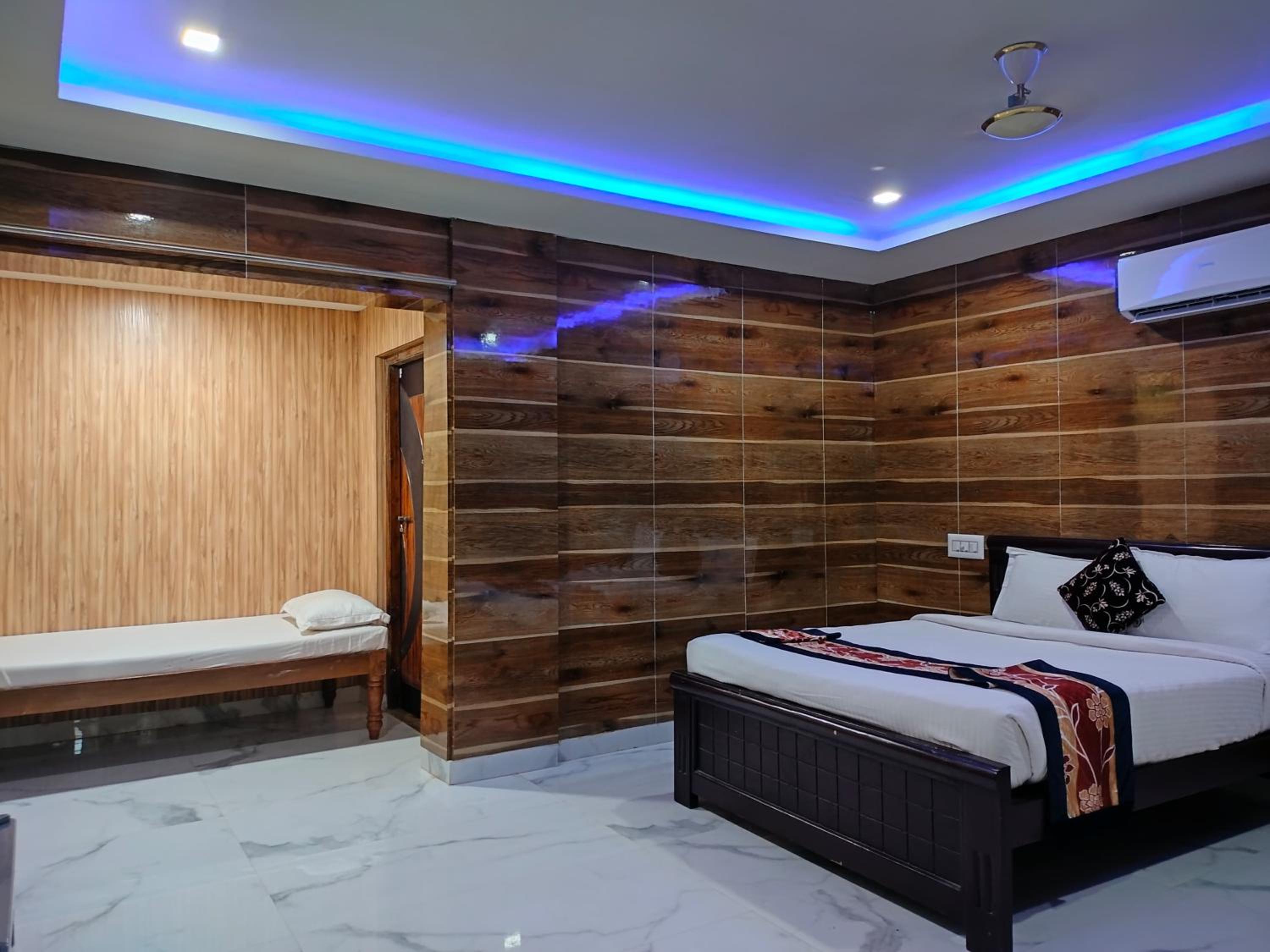Thavika O Nila Resort & Convention Centre
