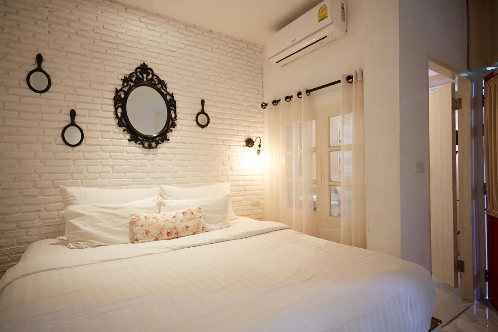 Nai Suan Bed and Breakfast