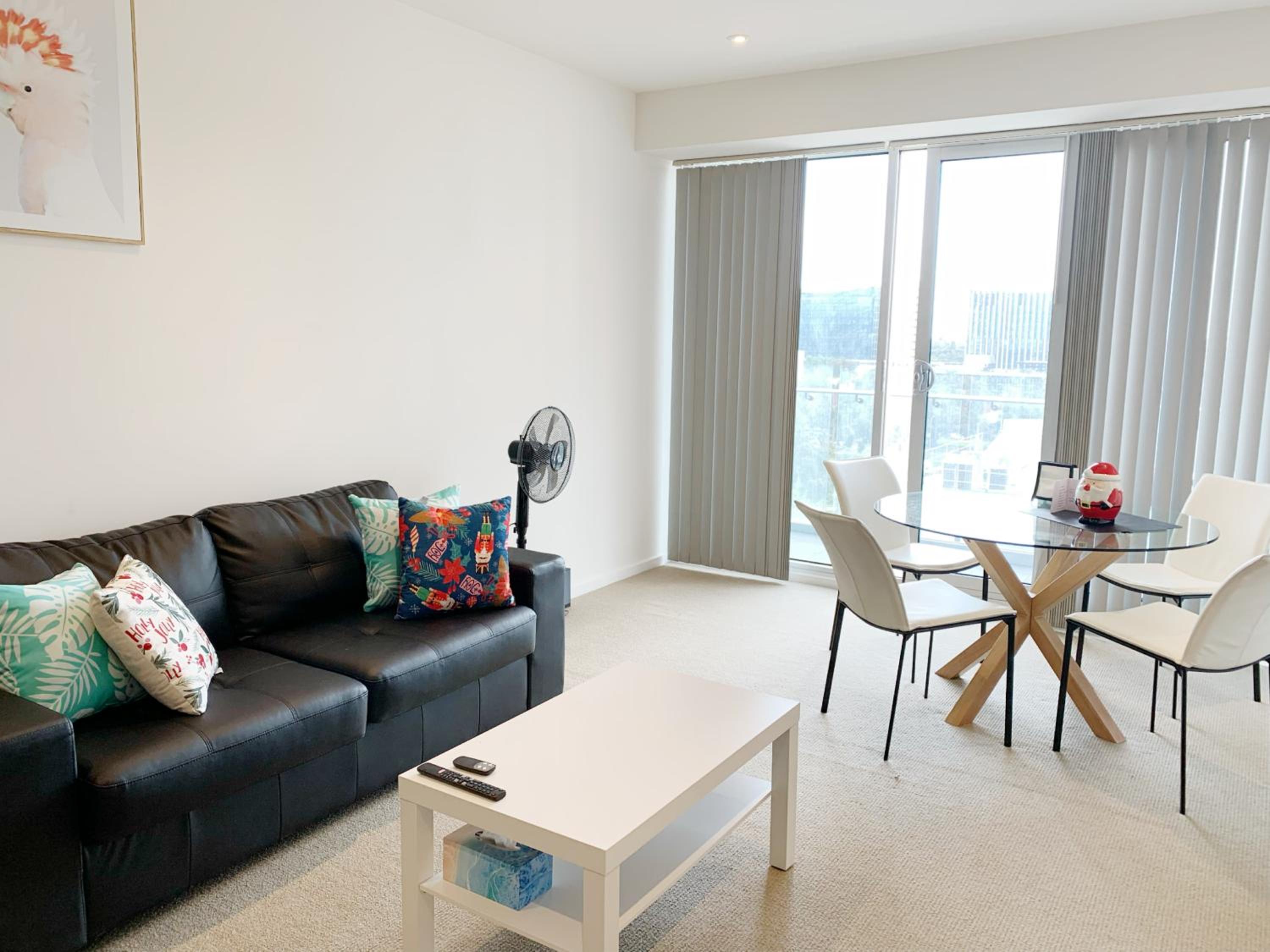 Modern One Bedroom Apartment at Morphett- In the Heart of Adelaide