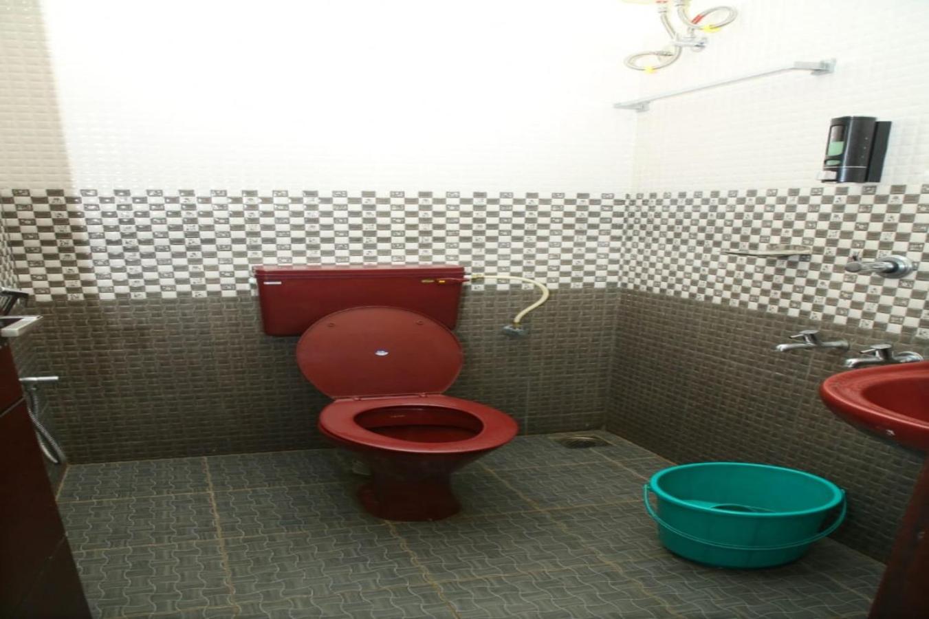 Photo 10