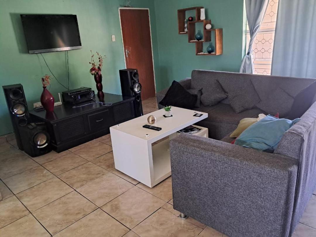 Ekhaya Cottage