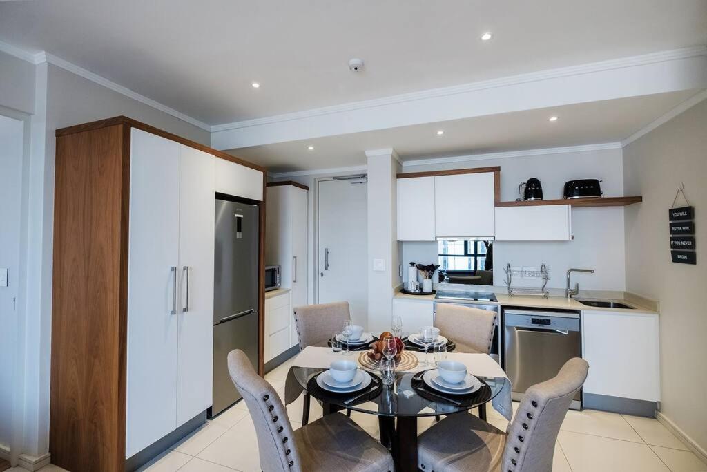 Masingita Towers - Luxurious Apartment Condo in Sandton
