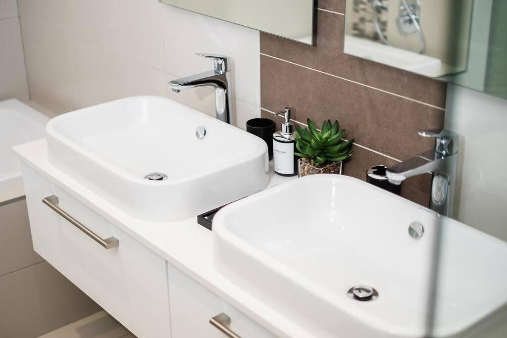 Masingita Towers - Luxurious Apartment Condo in Sandton