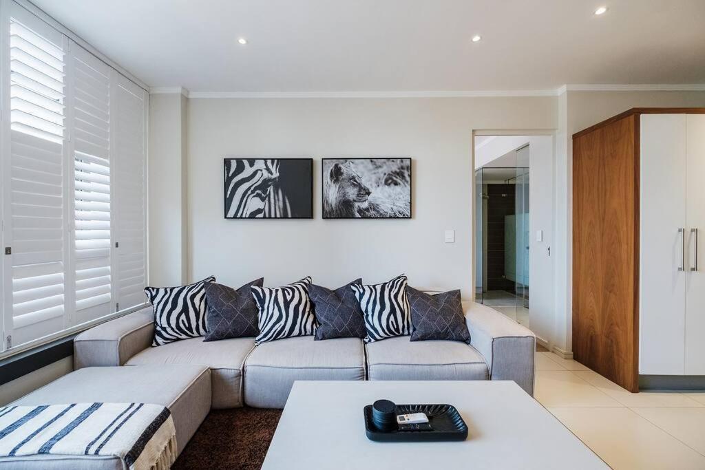 Masingita Towers - Luxurious Apartment Condo in Sandton