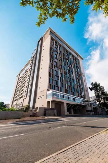 Masingita Towers - Luxurious Apartment Condo in Sandton