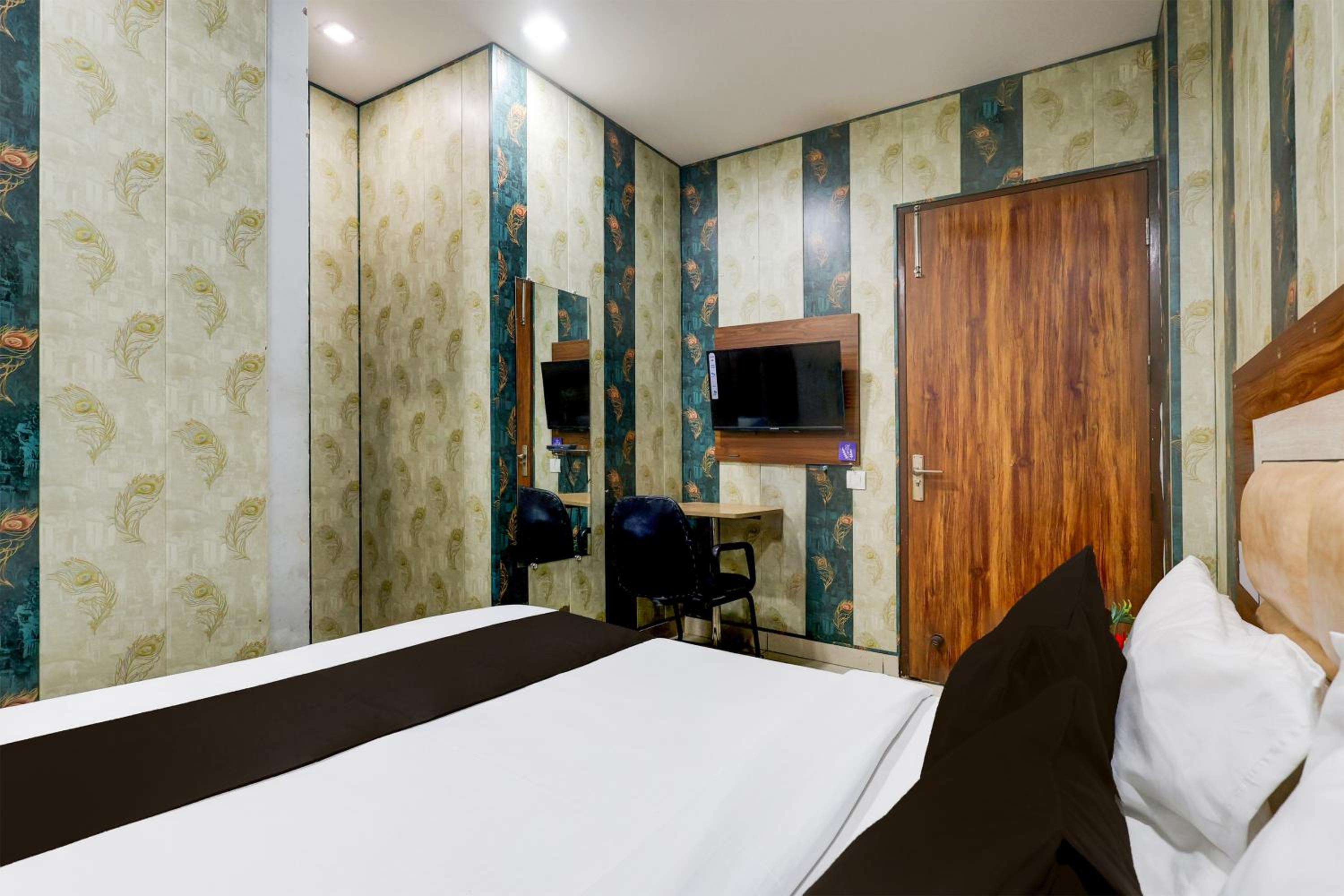 Hotel O Pride