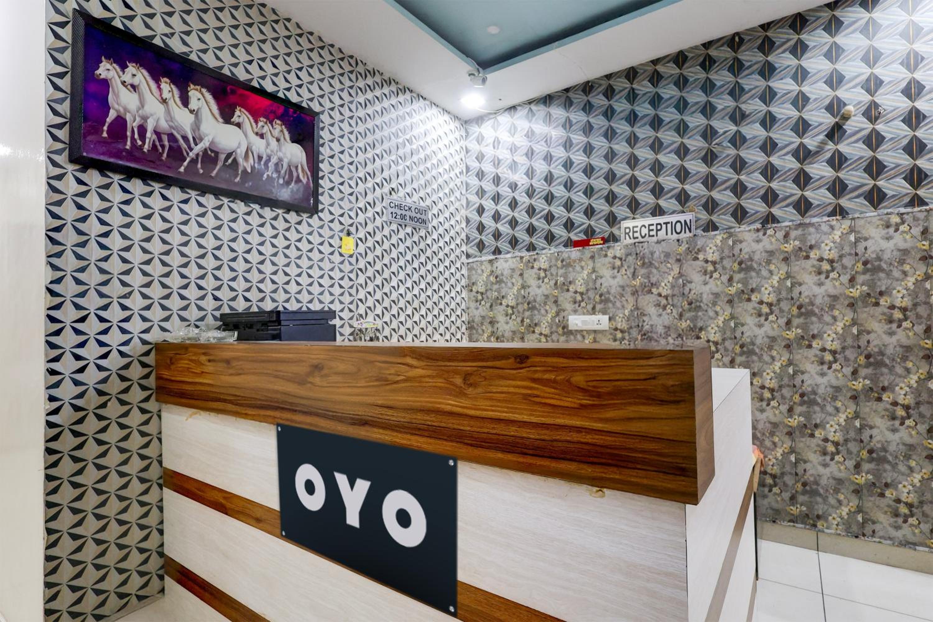 Hotel O Pride