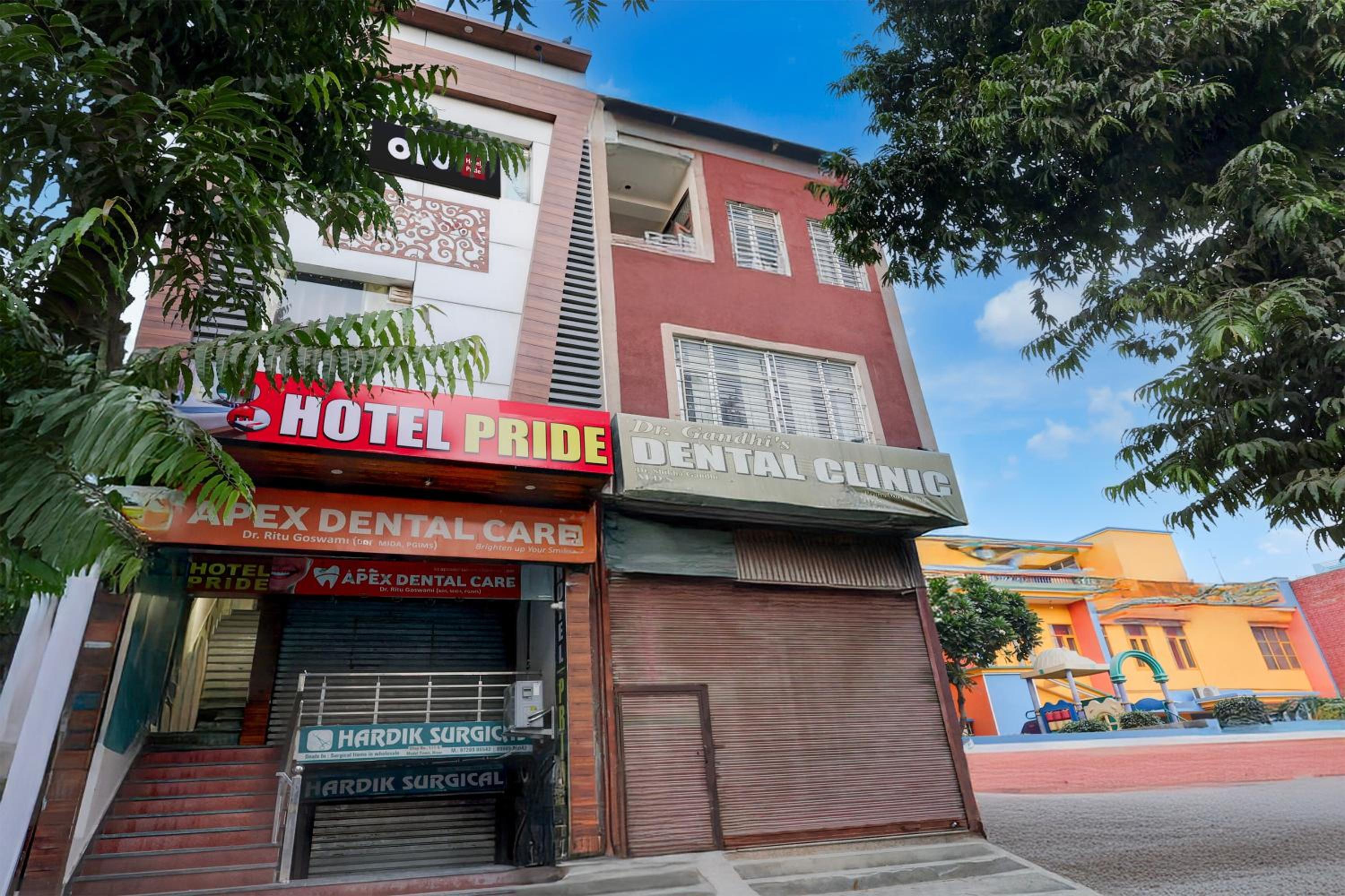 Hotel O Pride