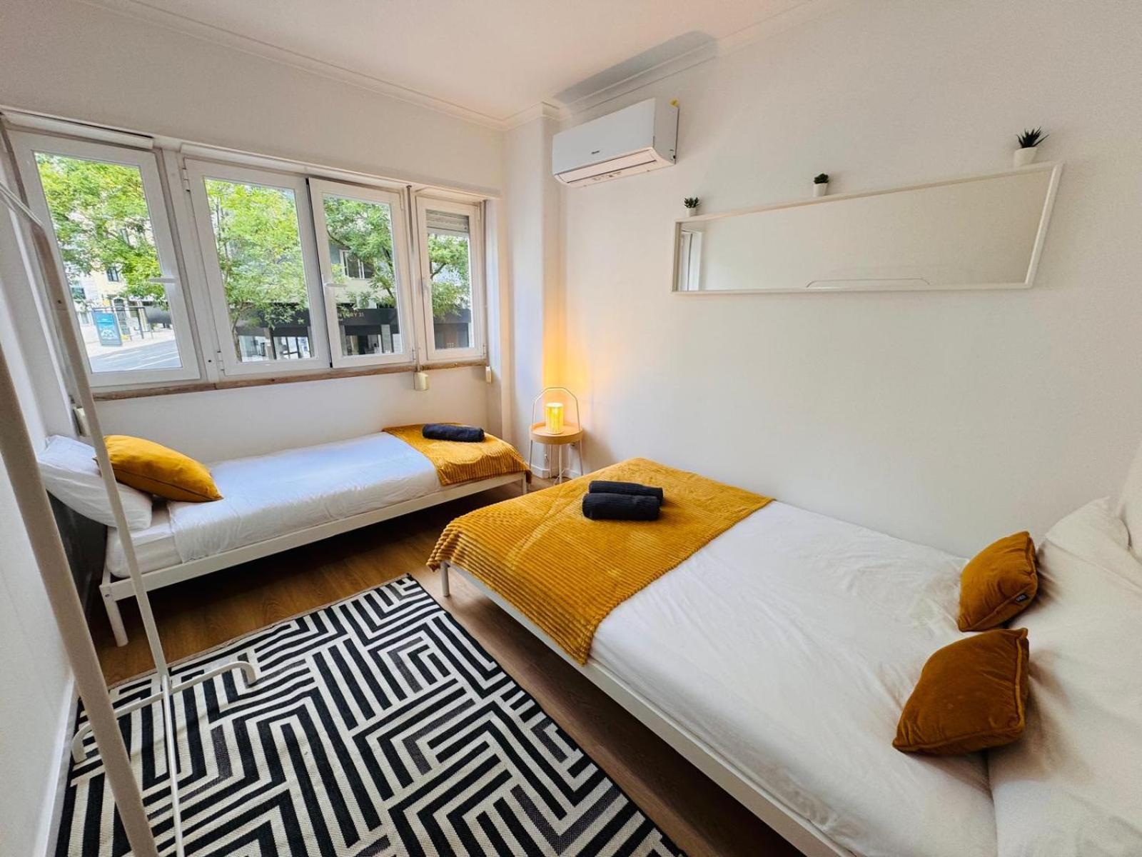 Brand New Triple Room, Lisbon City Center view 4
