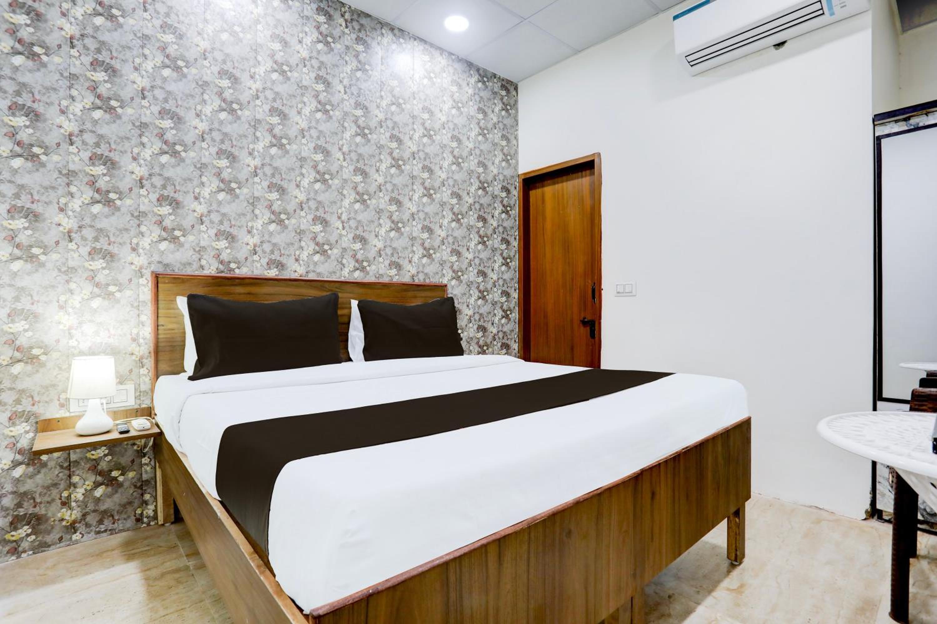 Hotel O THE LAVISH COTTAGE