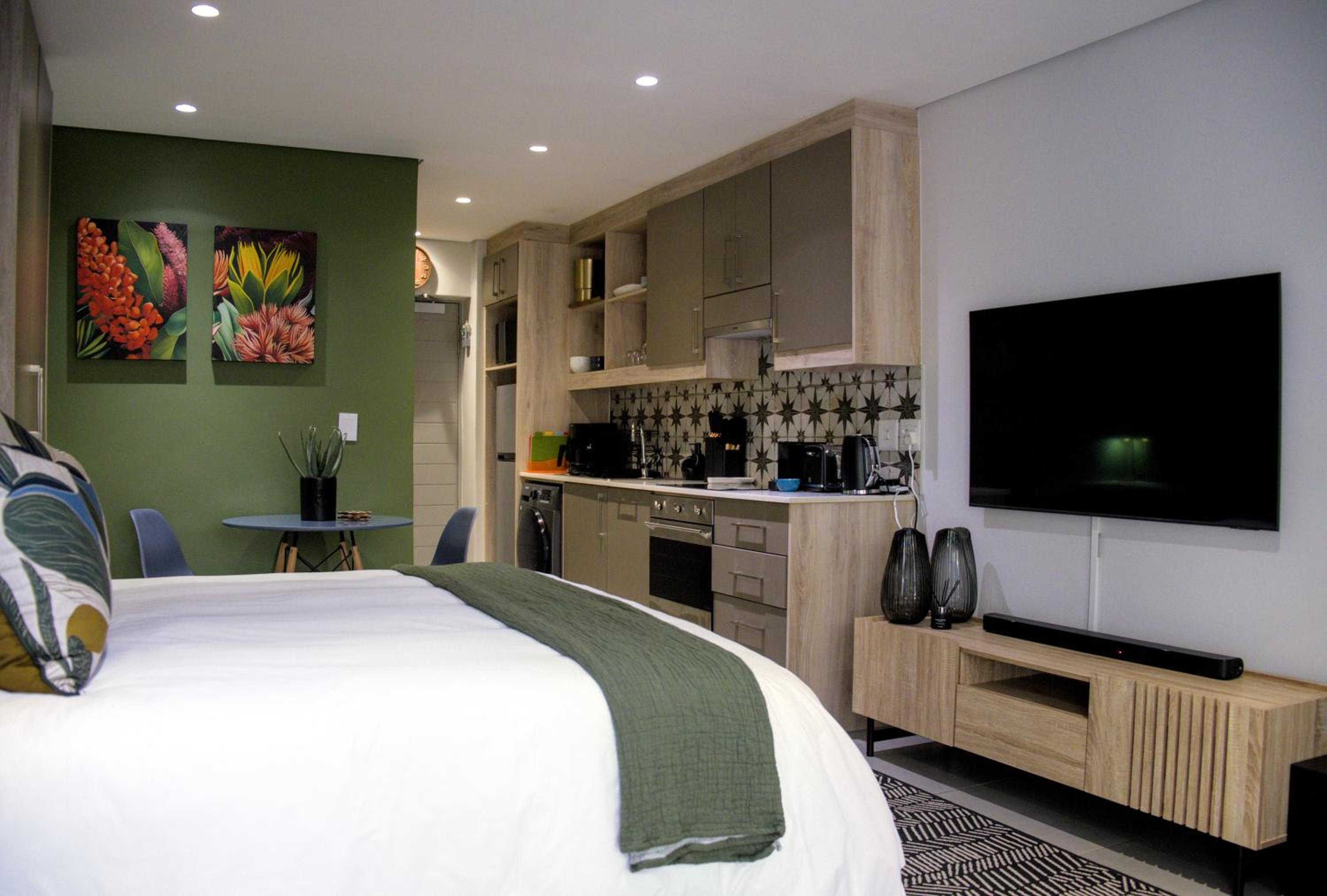 Vine & Valley Apartment view 2