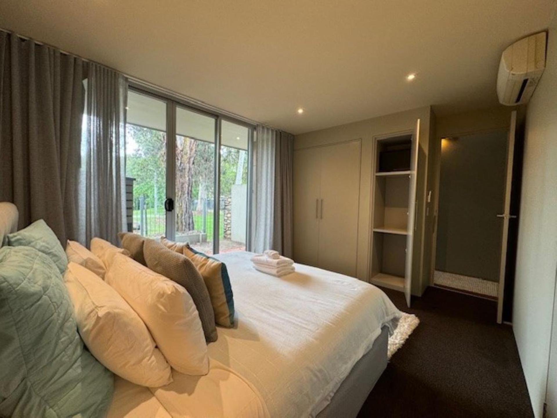 Unit 6 Centenary Park Townhouse