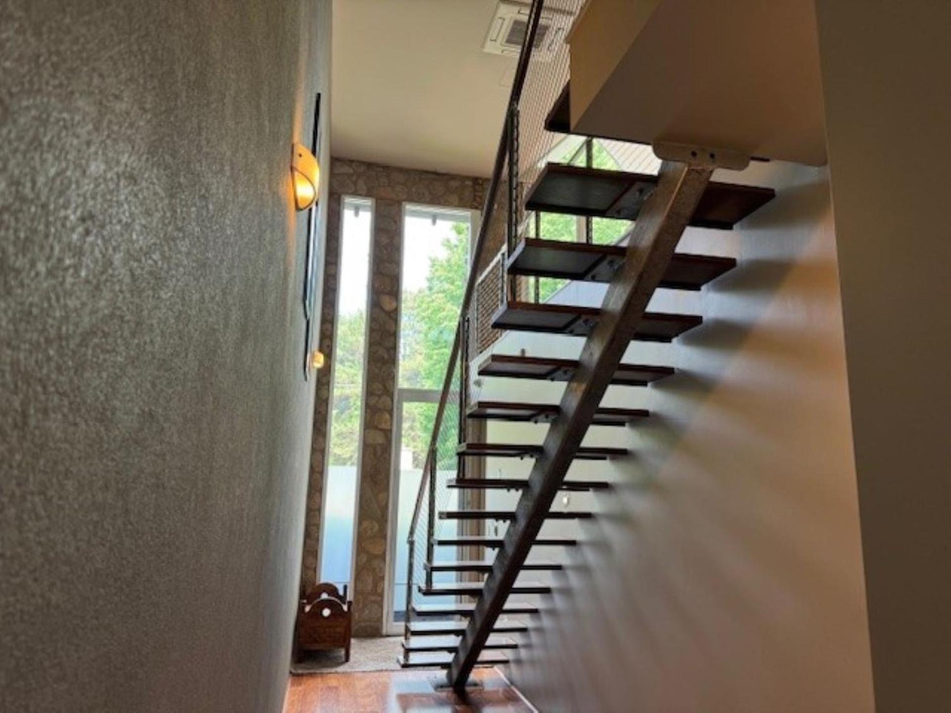 Unit 6 Centenary Park Townhouse