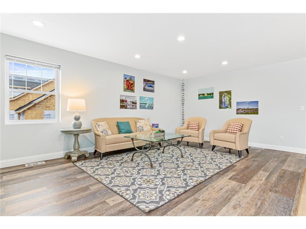 Minneapolis / St Paul Vacations - Work and Live in the Twin Cities - We Connect - Property Image 20
